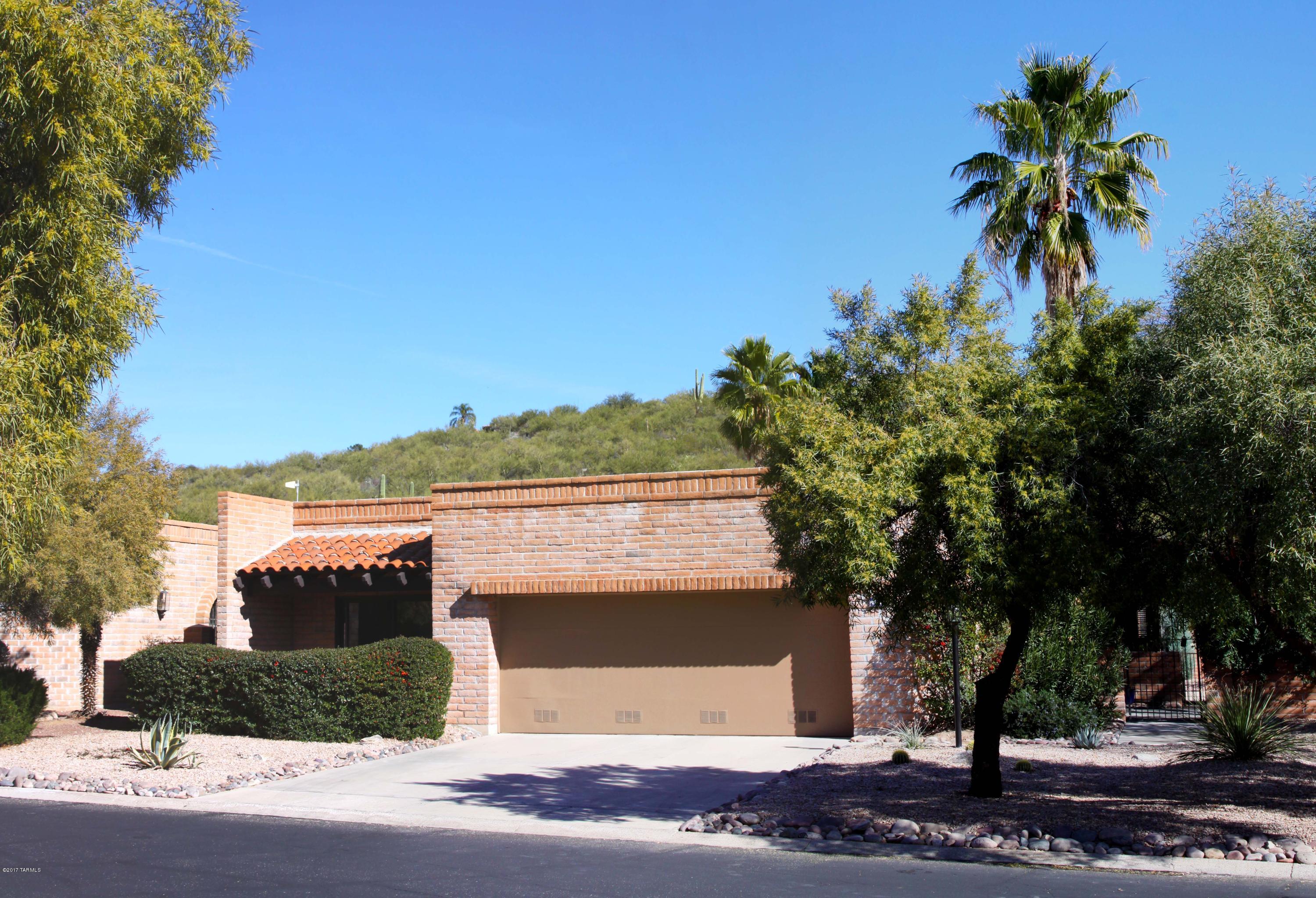 4640 N Camino Campero