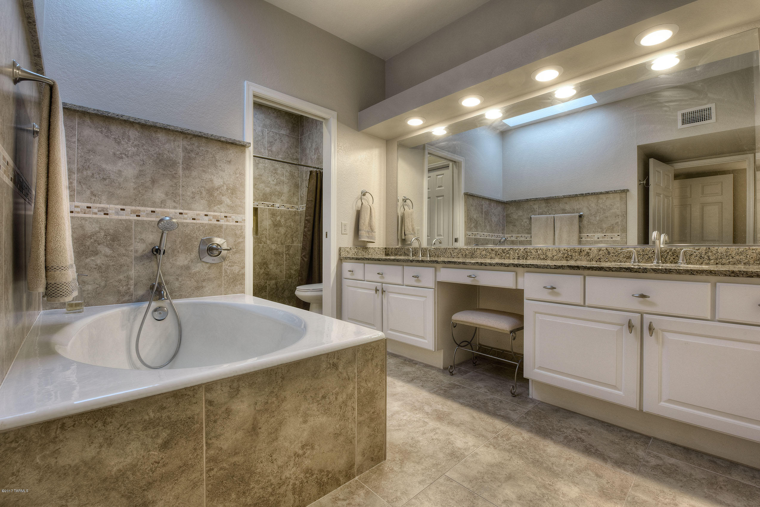 4640 N Camino Campero