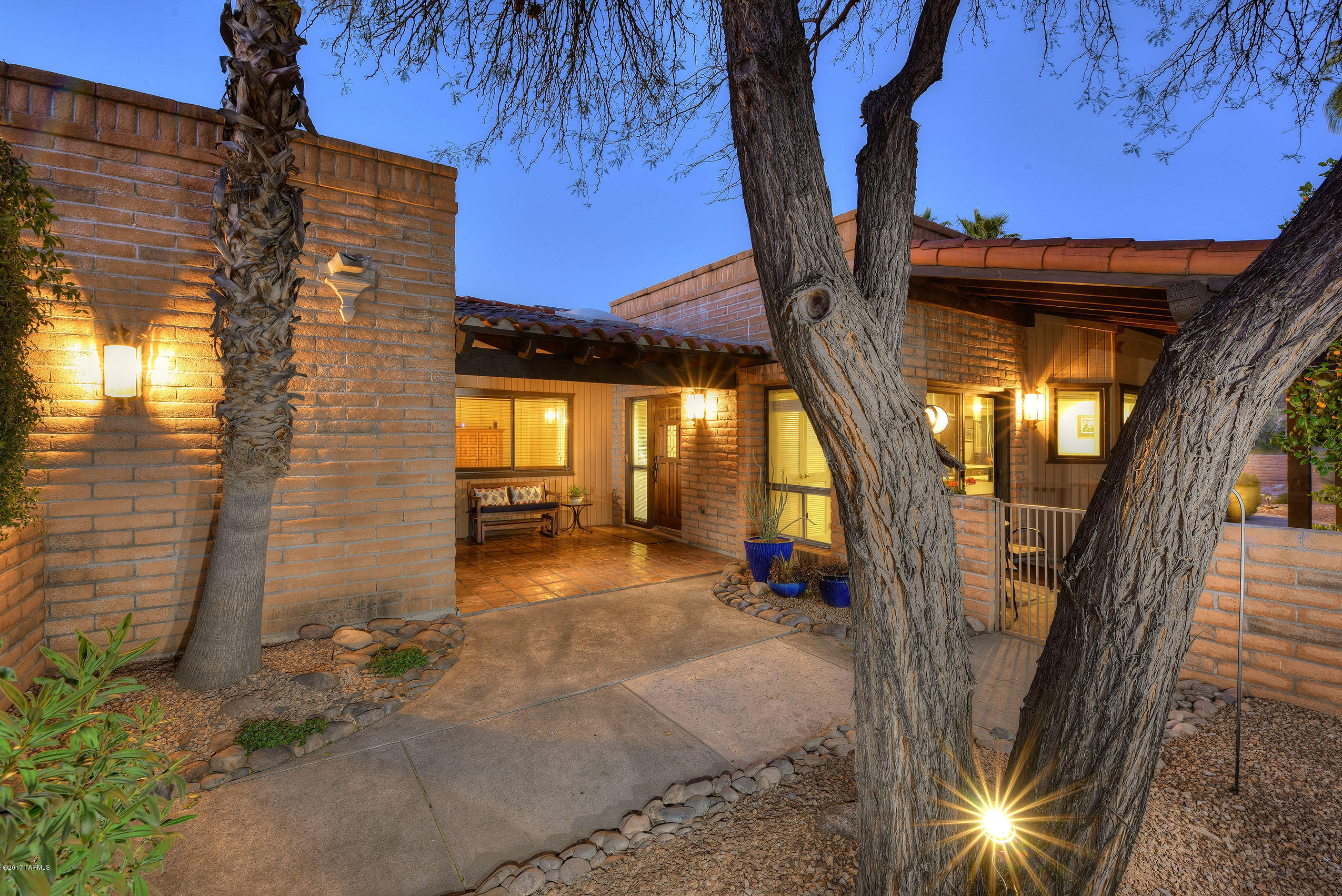 4640 N Camino Campero