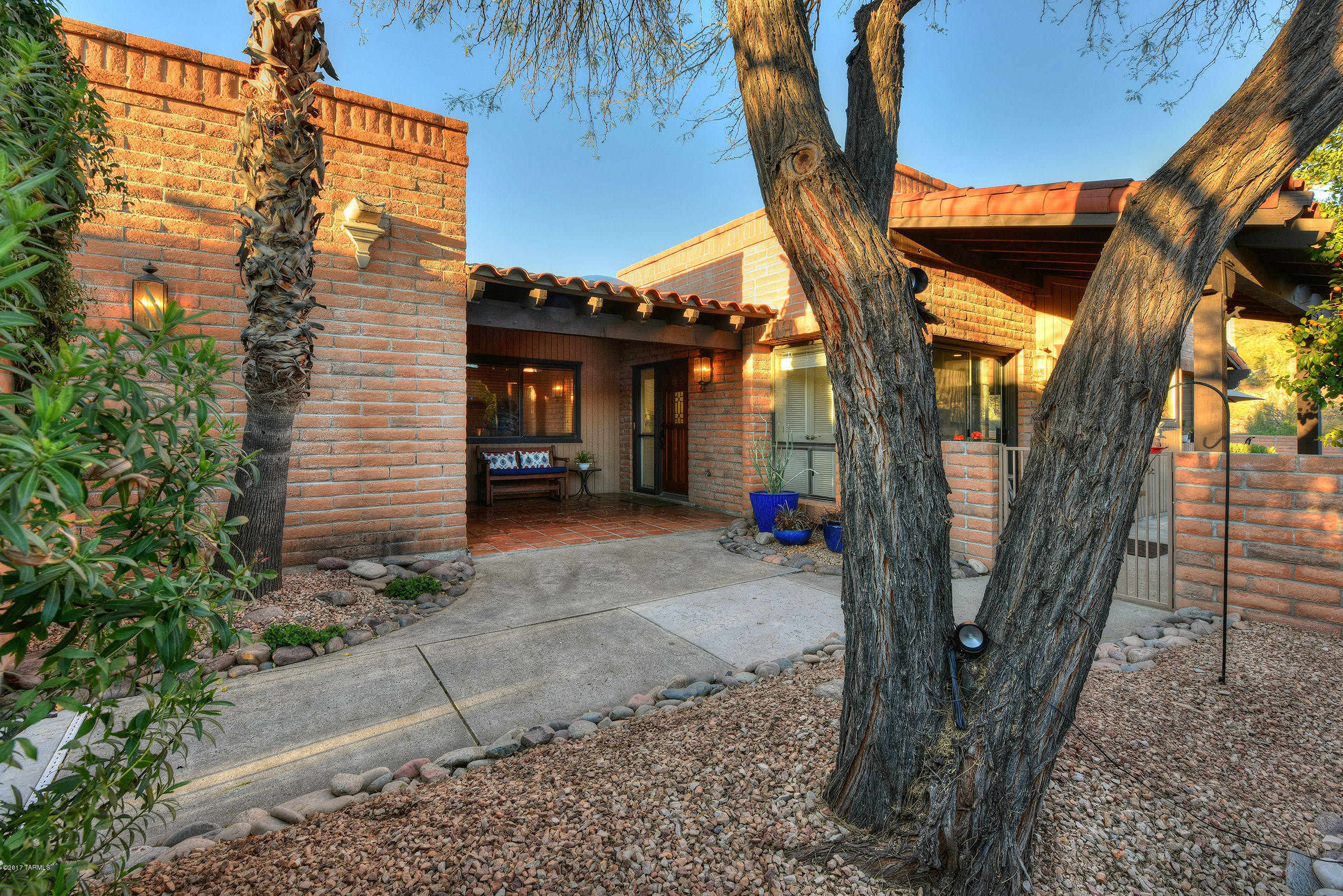 4640 N Camino Campero