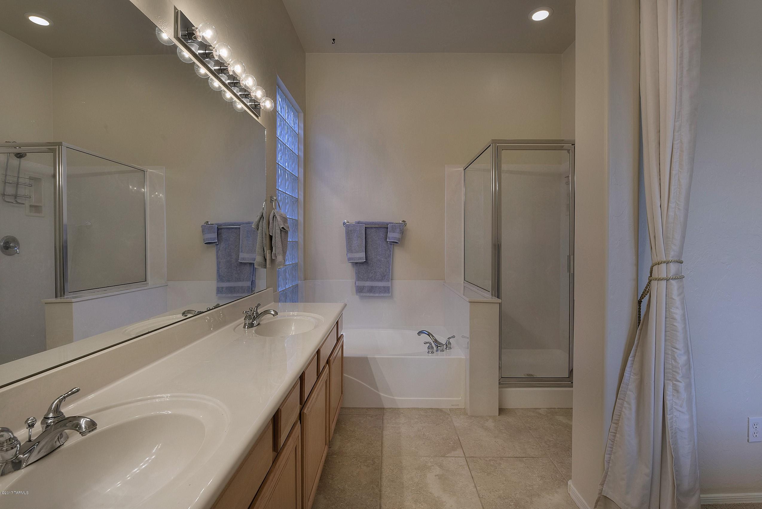 13711 N Bushwacker Place