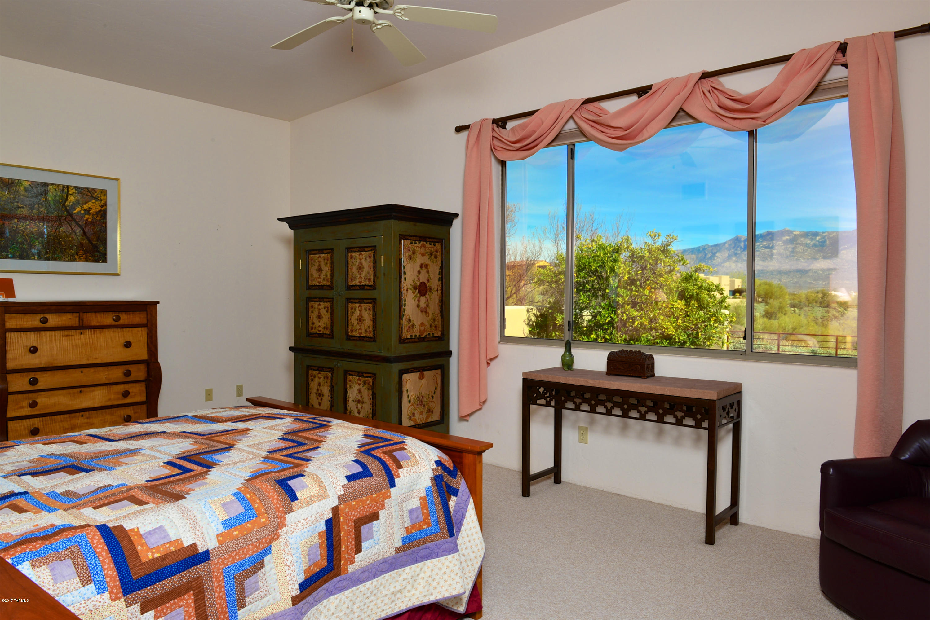 620 W Kachina Ridge Place