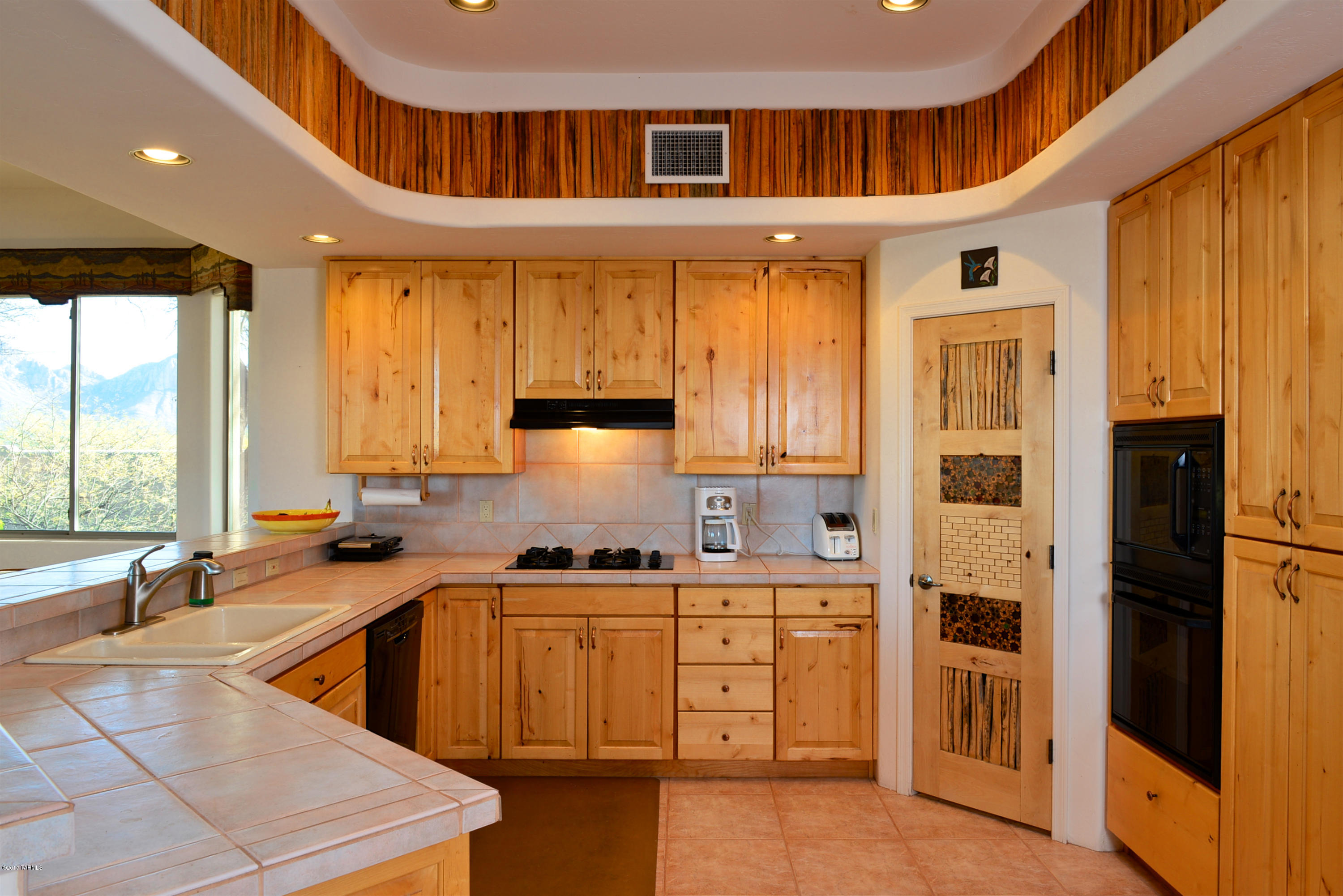 620 W Kachina Ridge Place