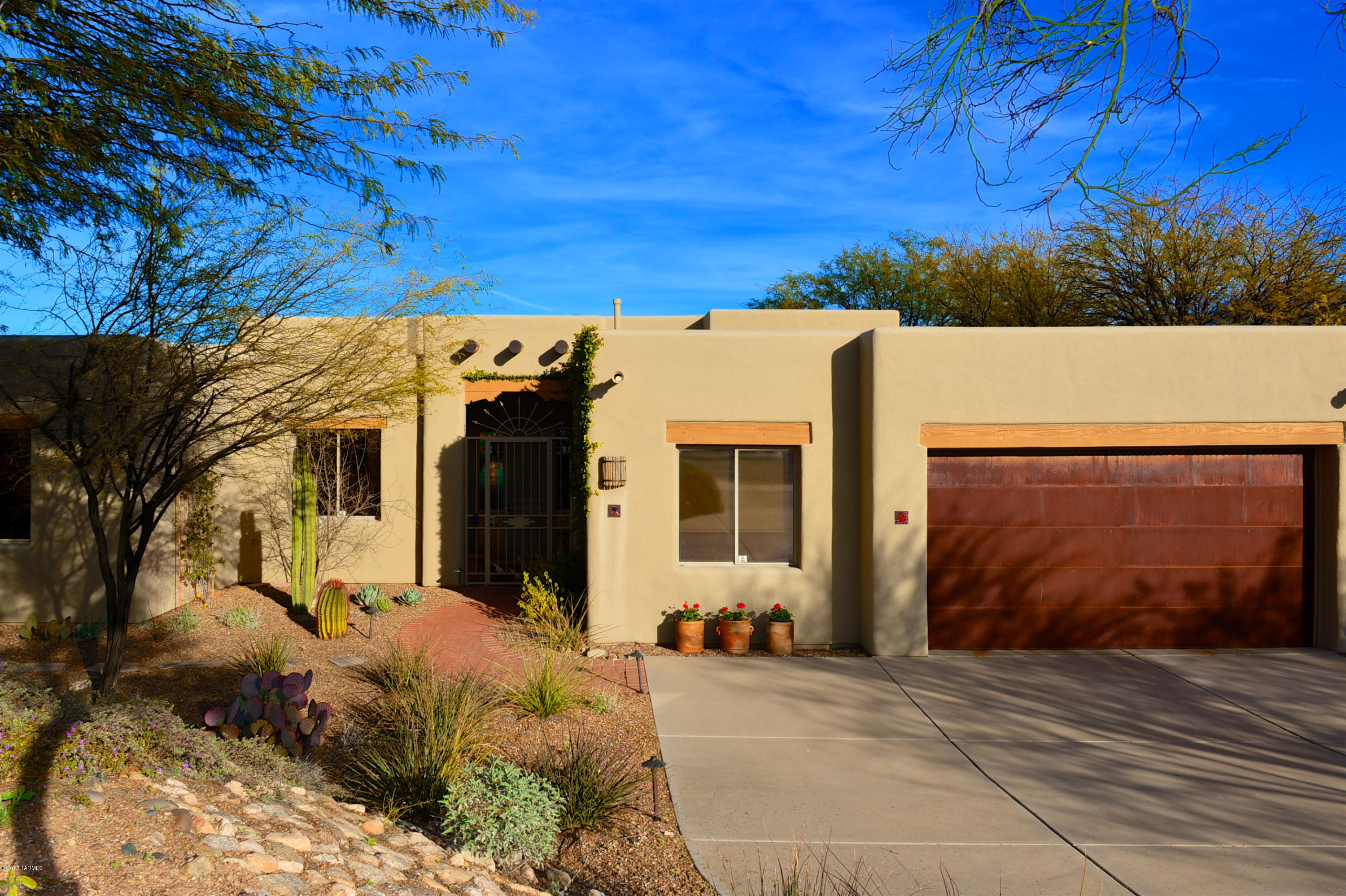 620 W Kachina Ridge Place