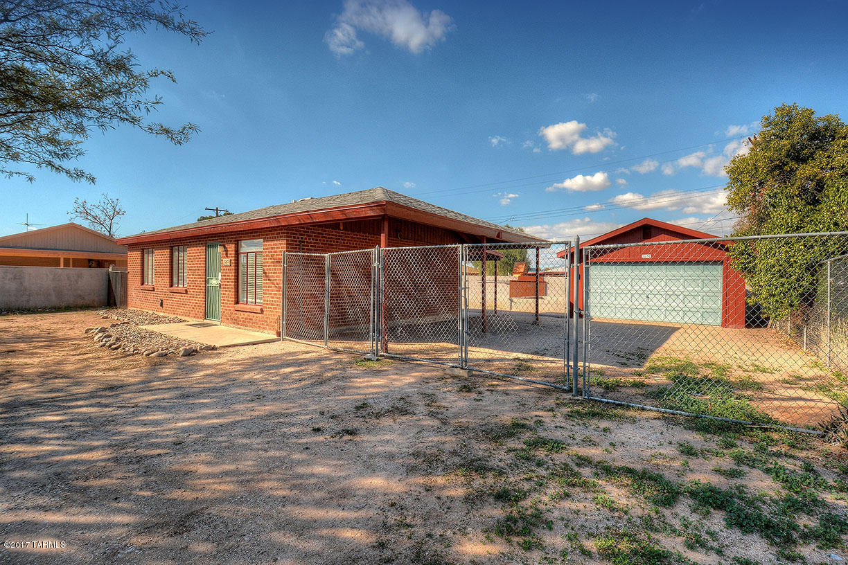 5631 E Calle Silvosa