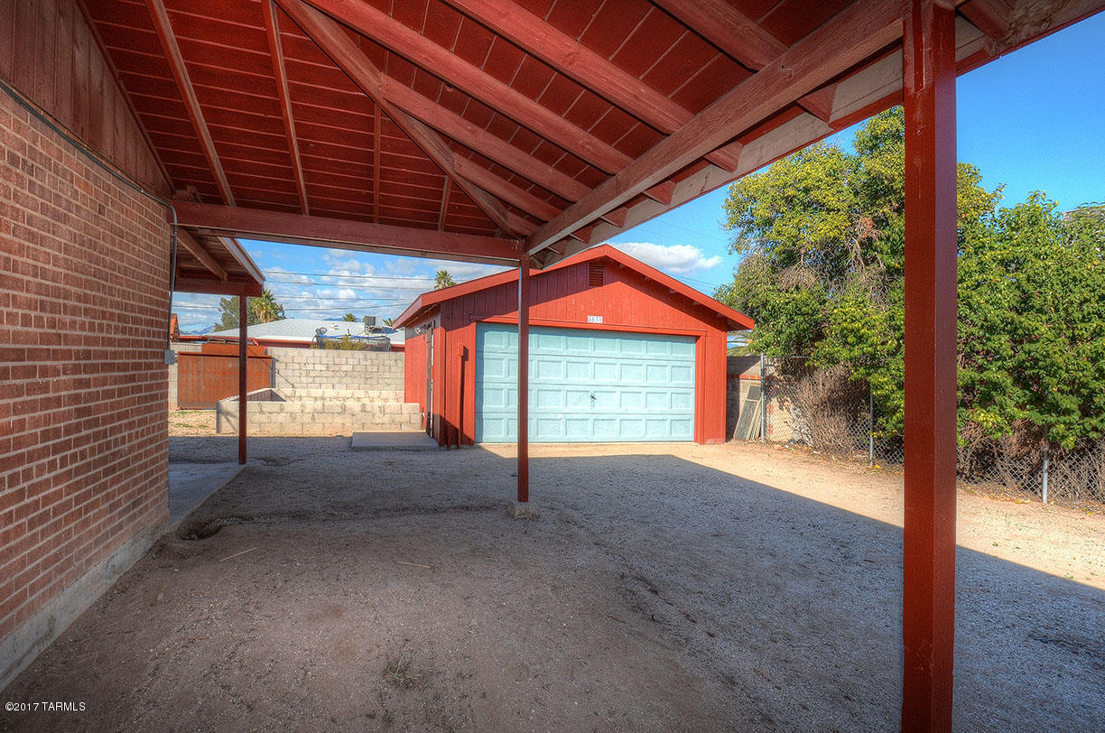 5631 E Calle Silvosa