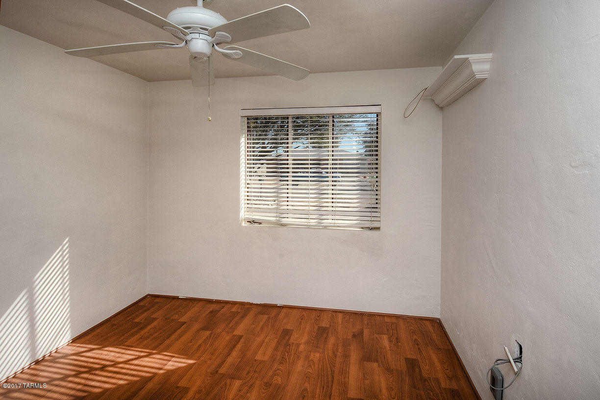 5631 E Calle Silvosa