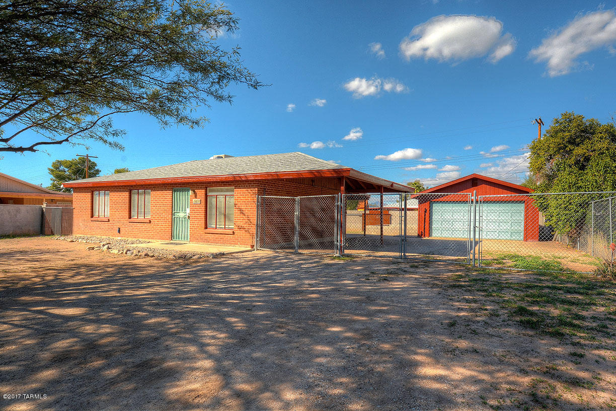 5631 E Calle Silvosa