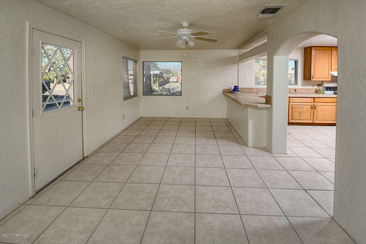 3250 N El Burrito Avenue