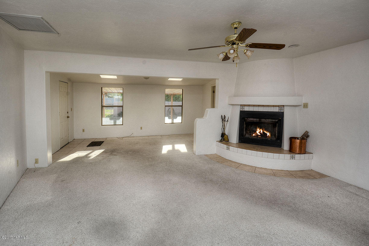 3250 N El Burrito Avenue