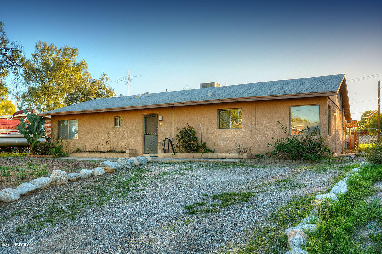 3250 N El Burrito Avenue