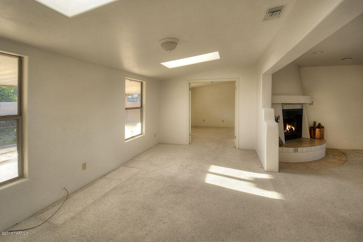 3250 N El Burrito Avenue