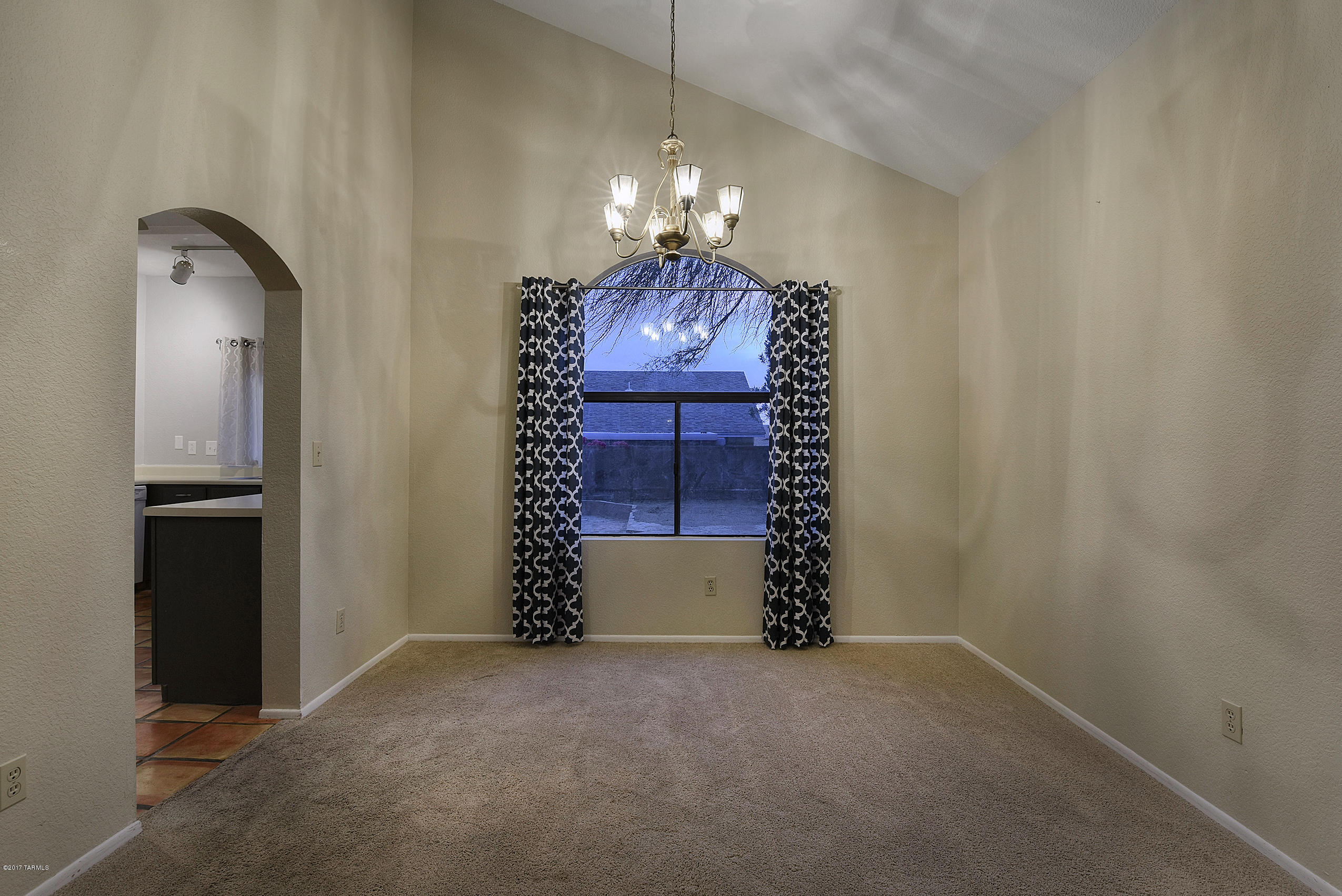 2611 W Camino Del Venegas