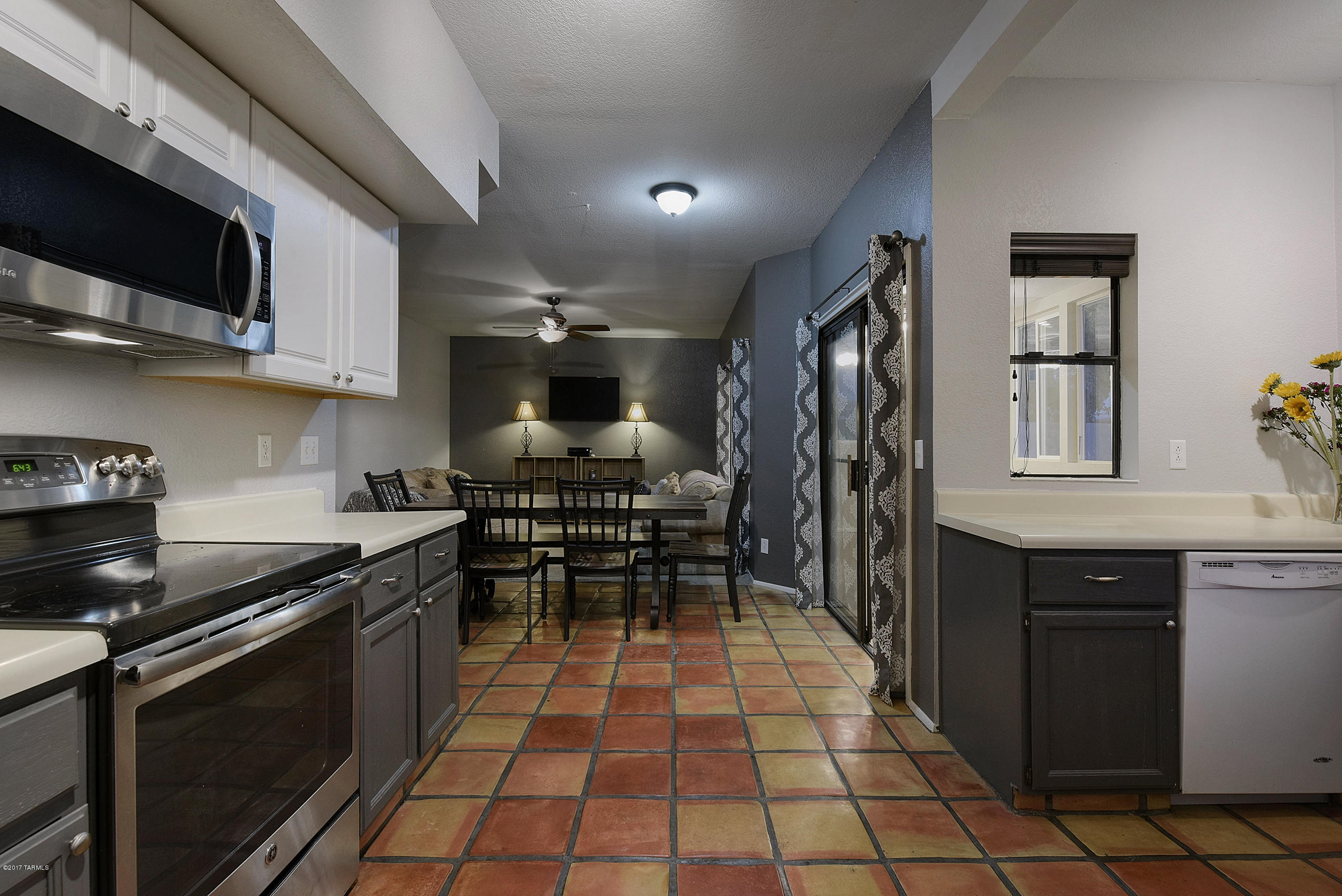 2611 W Camino Del Venegas