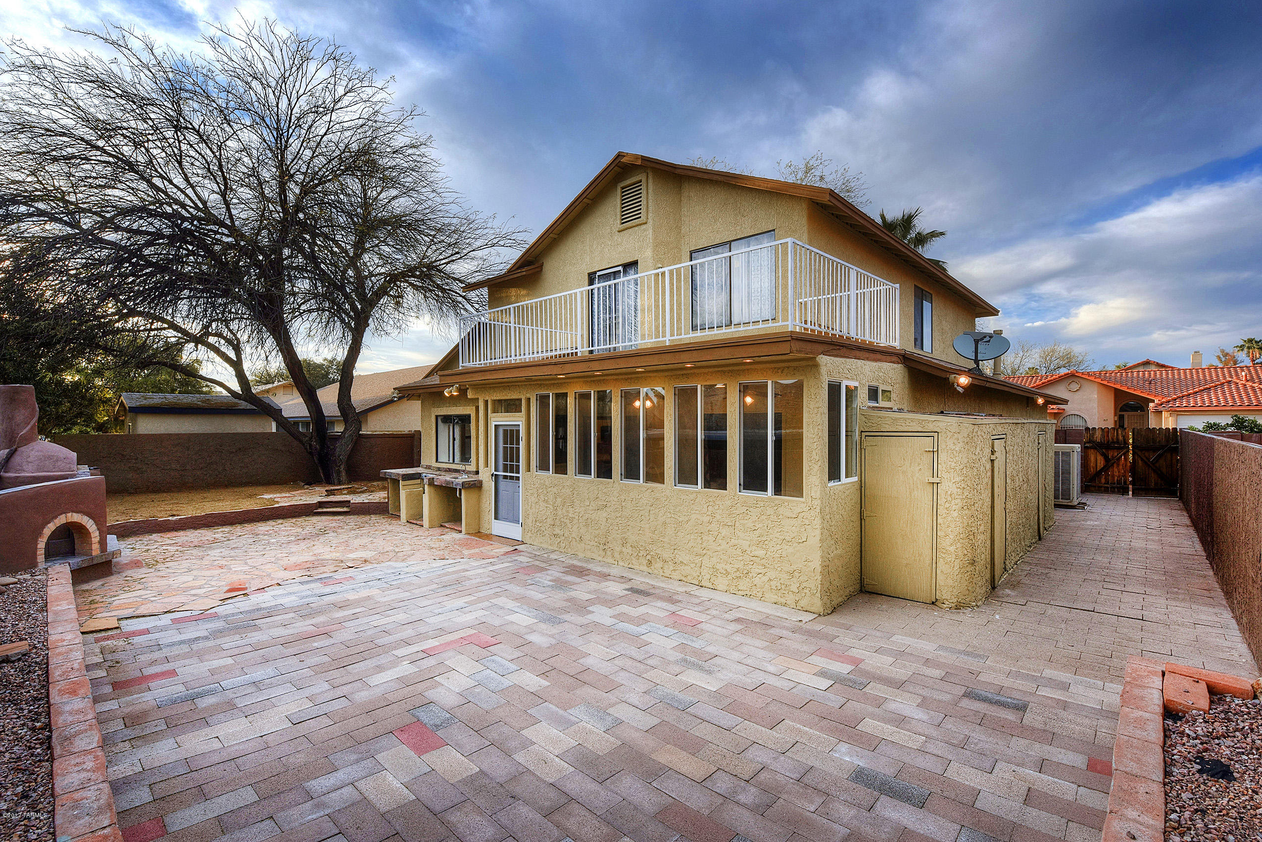 2611 W Camino Del Venegas