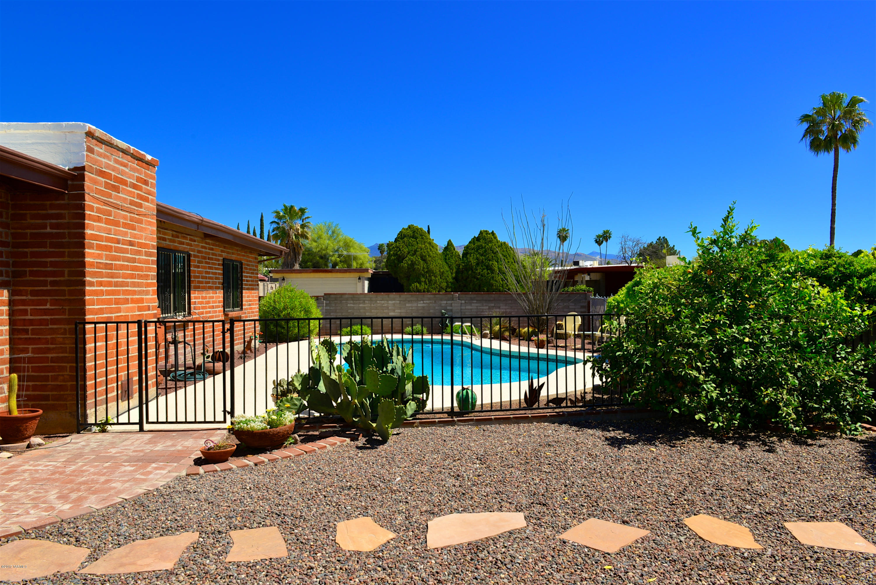 9072 E Palm Springs Place