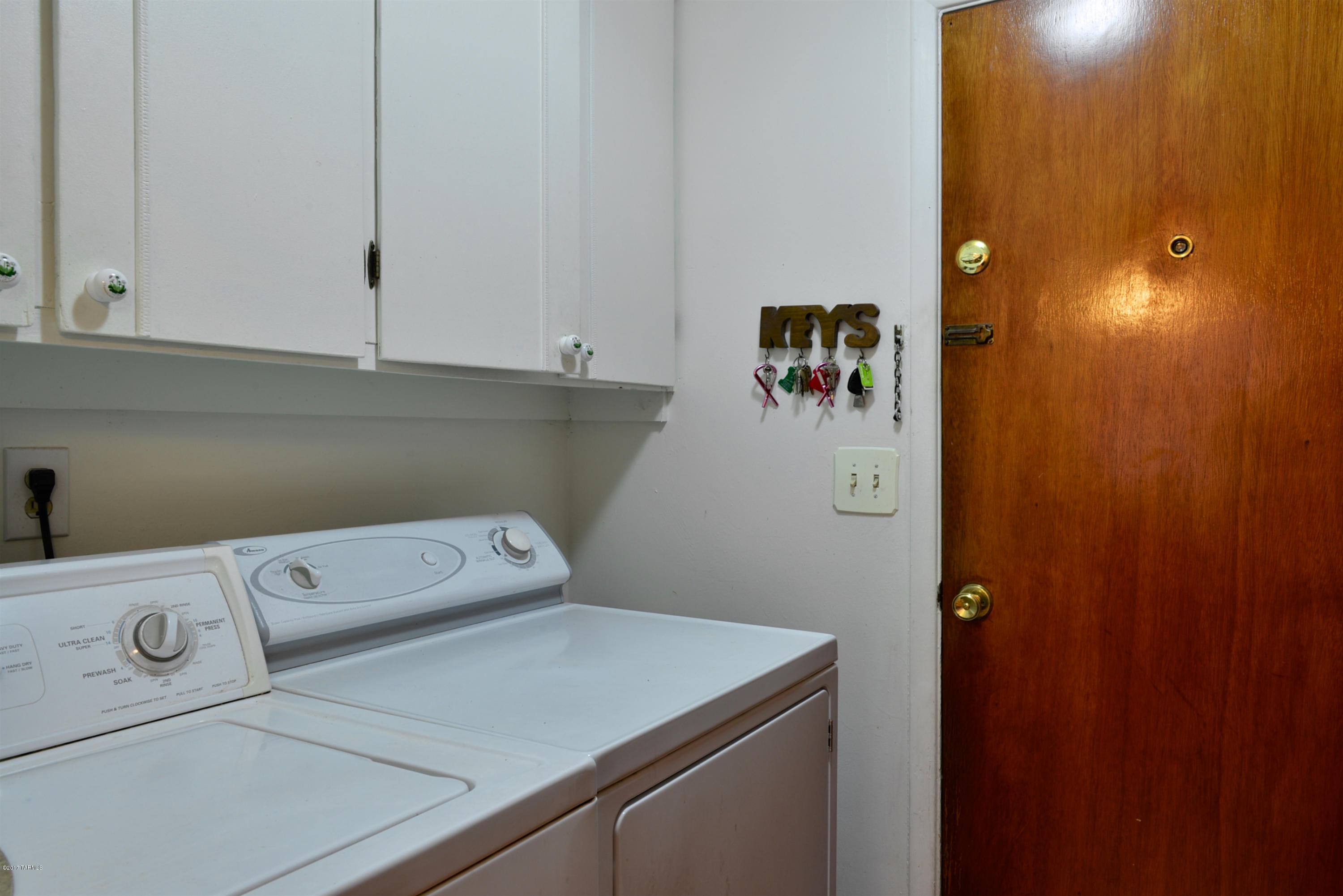 9072 E Palm Springs Place