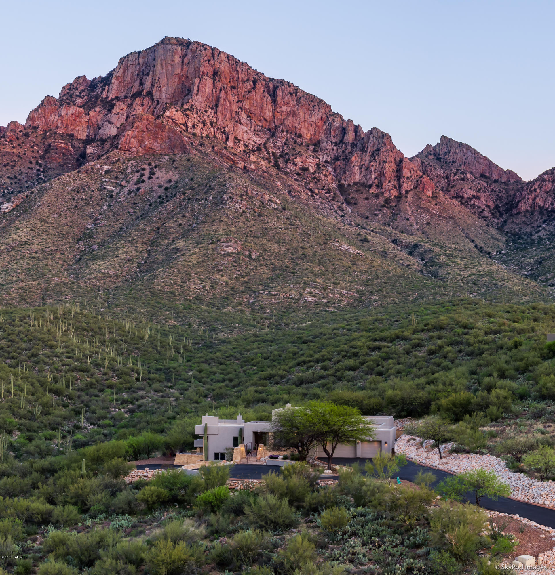 10350 N Cliff Dweller Place