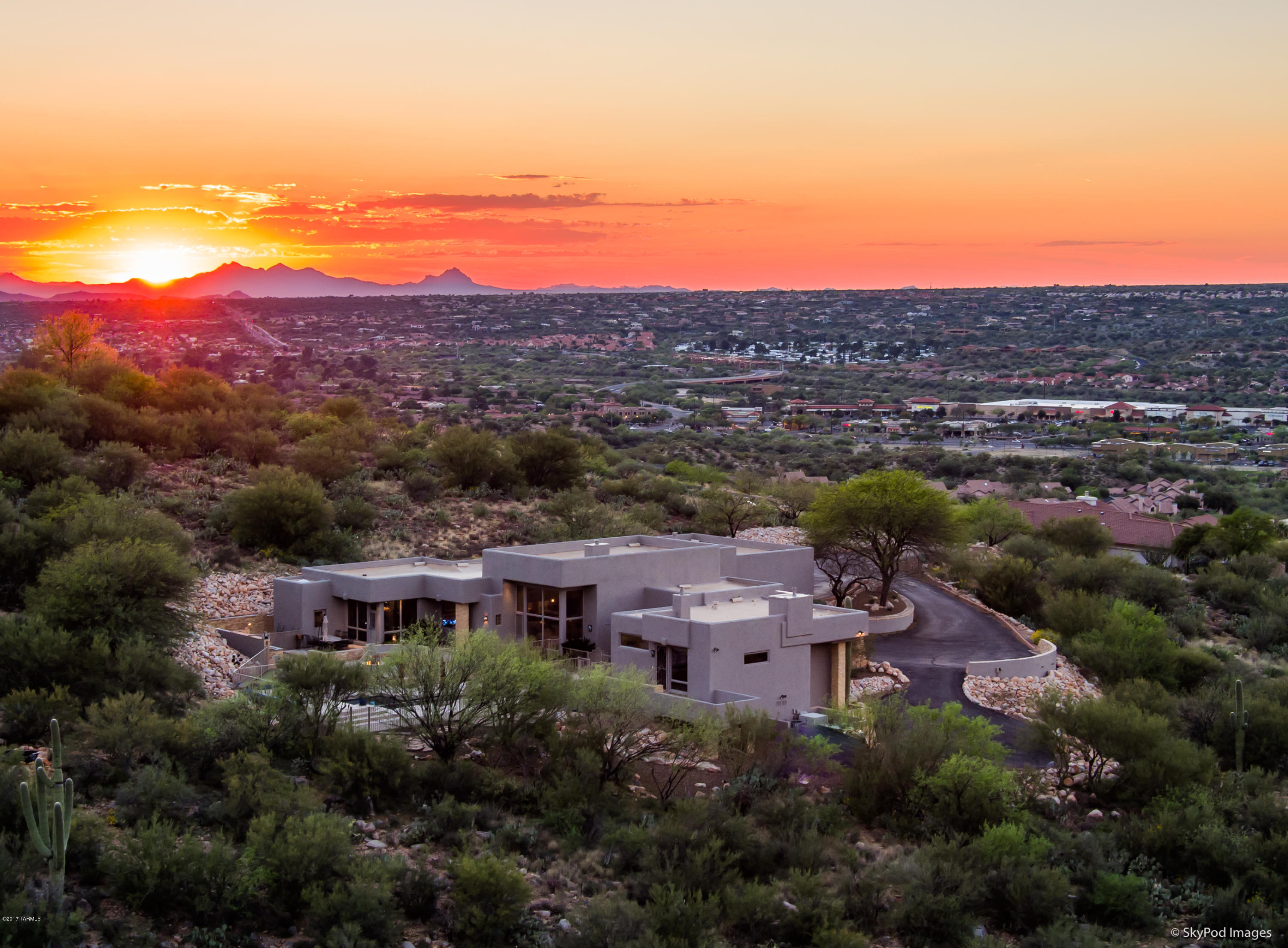 10350 N Cliff Dweller Place