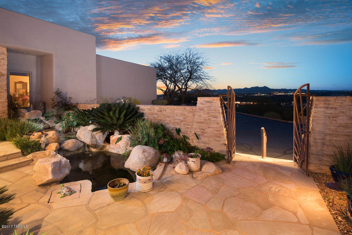 10350 N Cliff Dweller Place