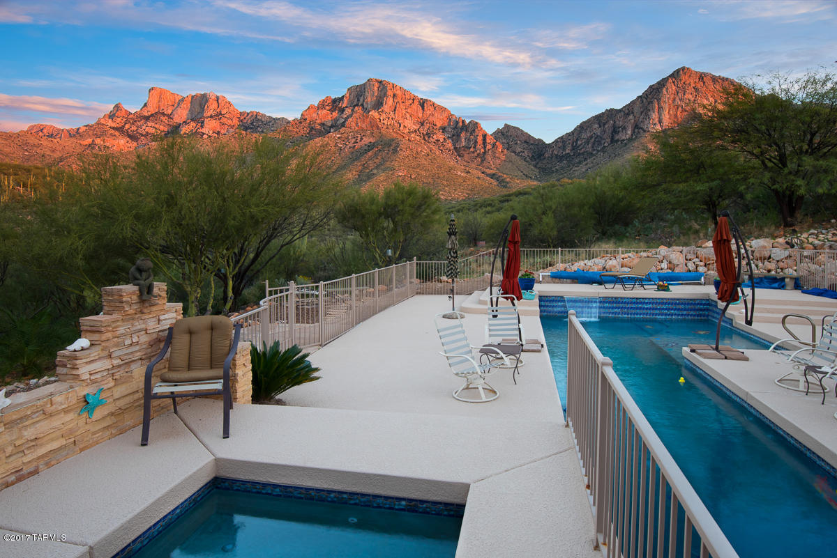 10350 N Cliff Dweller Place