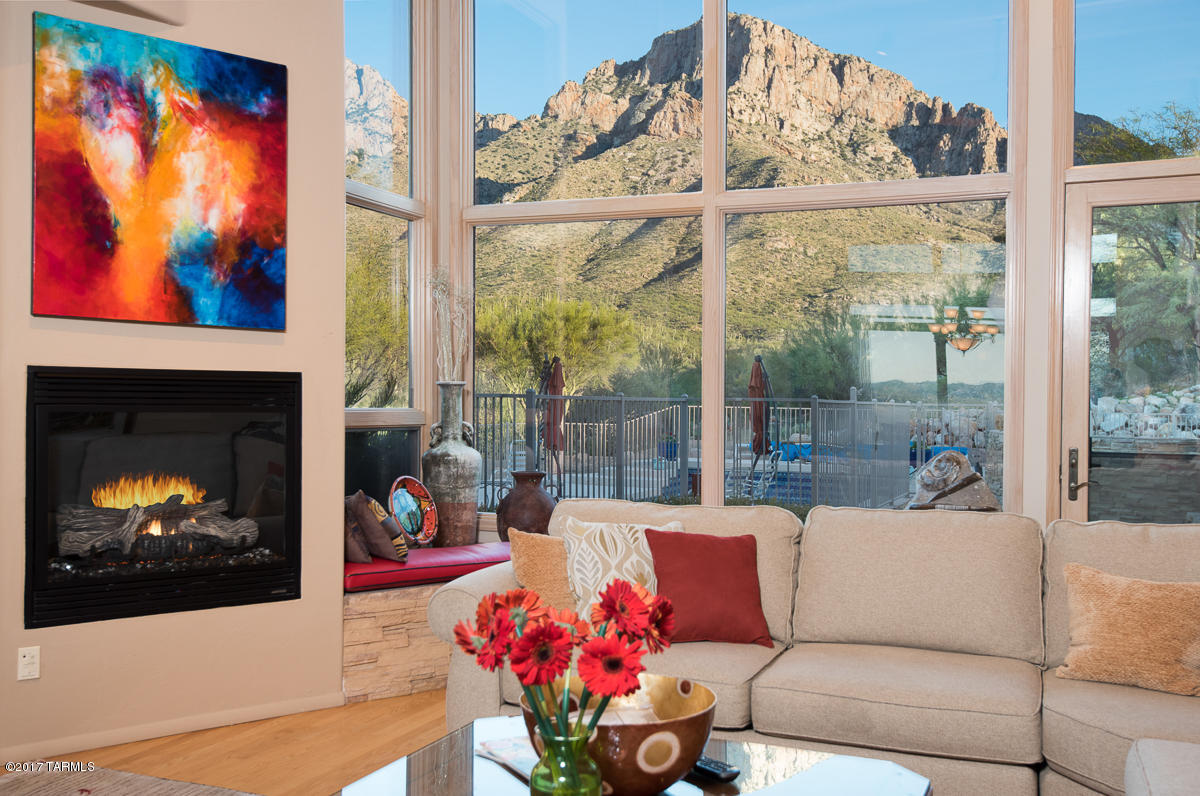 10350 N Cliff Dweller Place