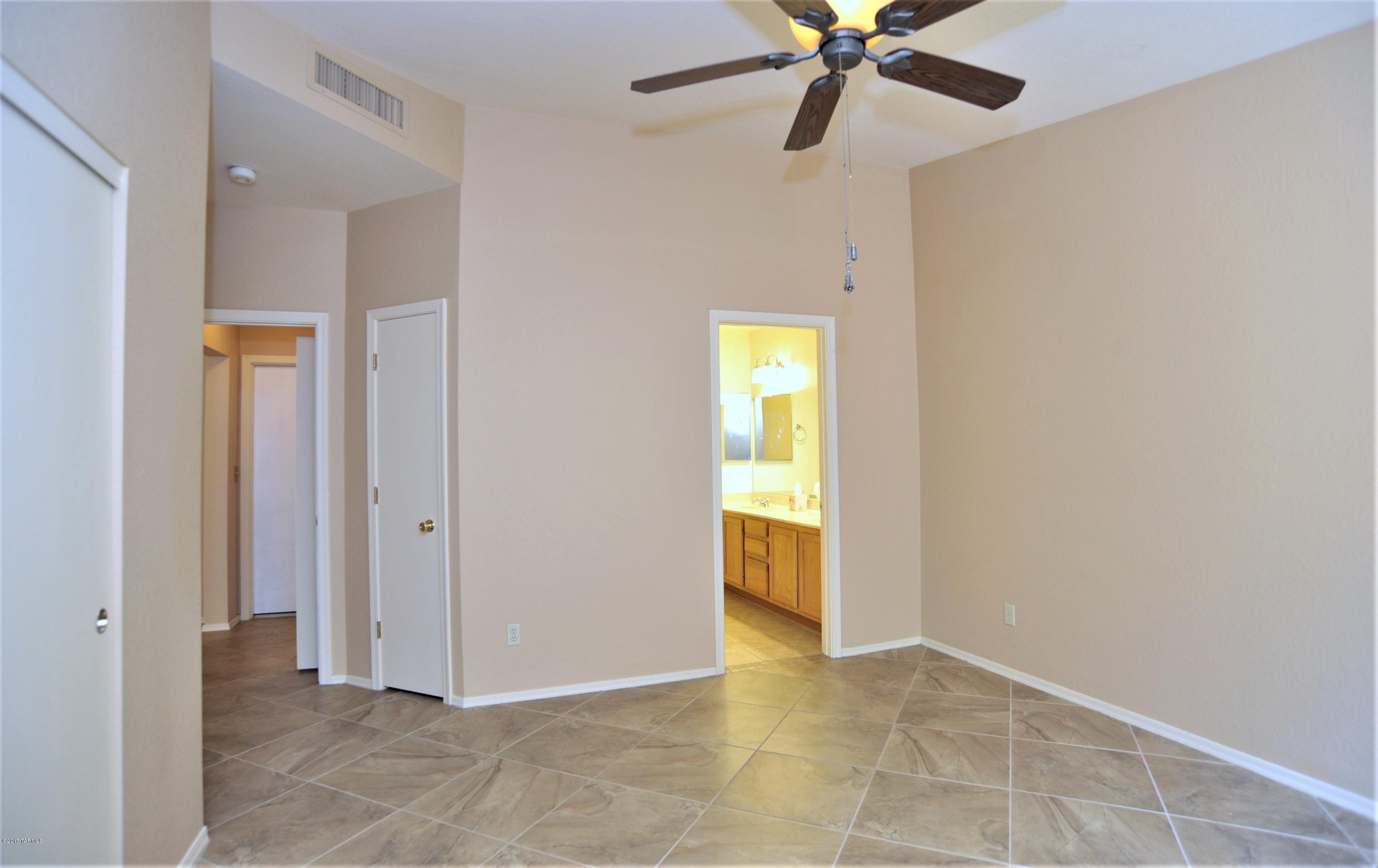 3088 W Autumn Breeze Drive