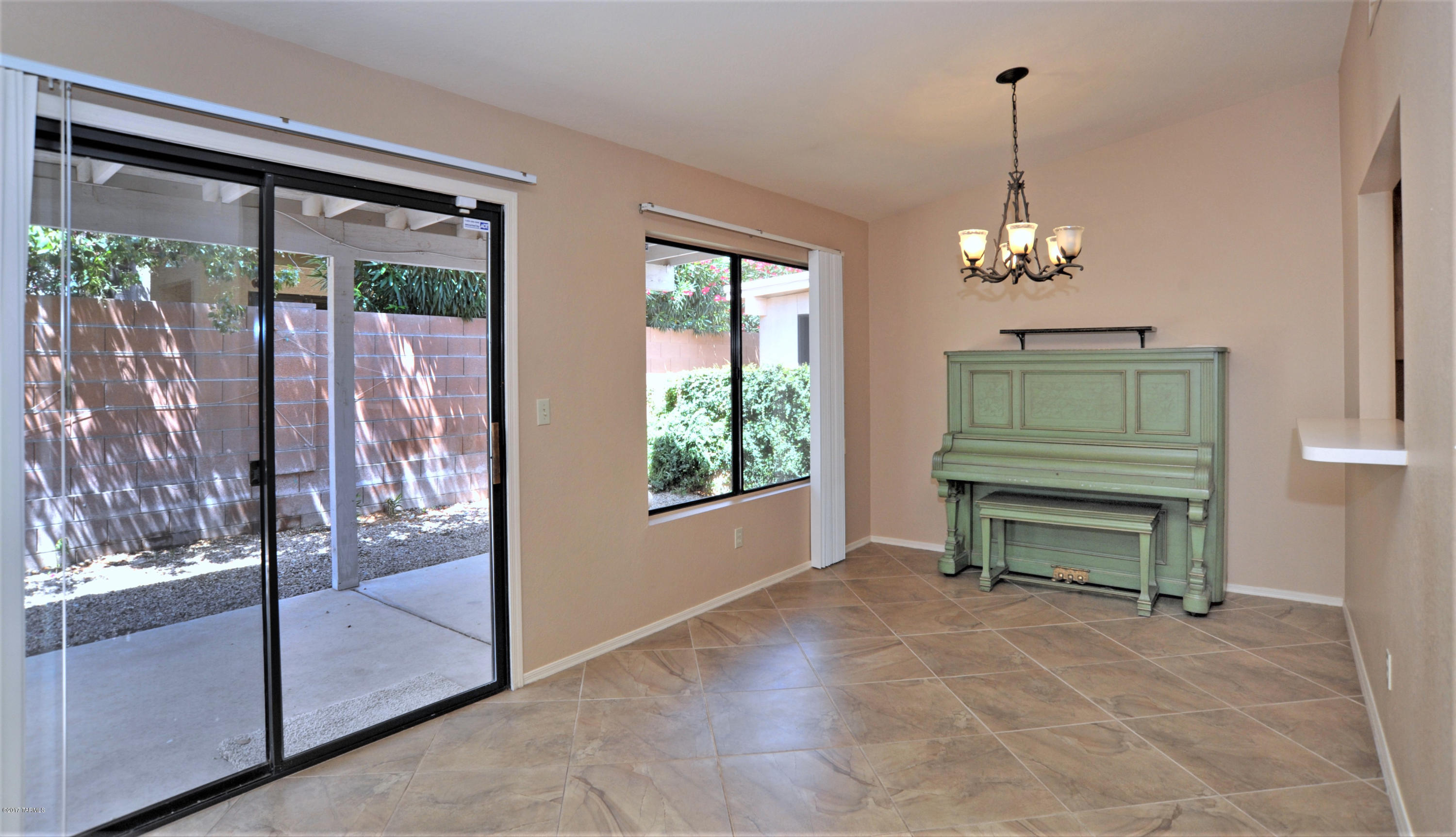 3088 W Autumn Breeze Drive