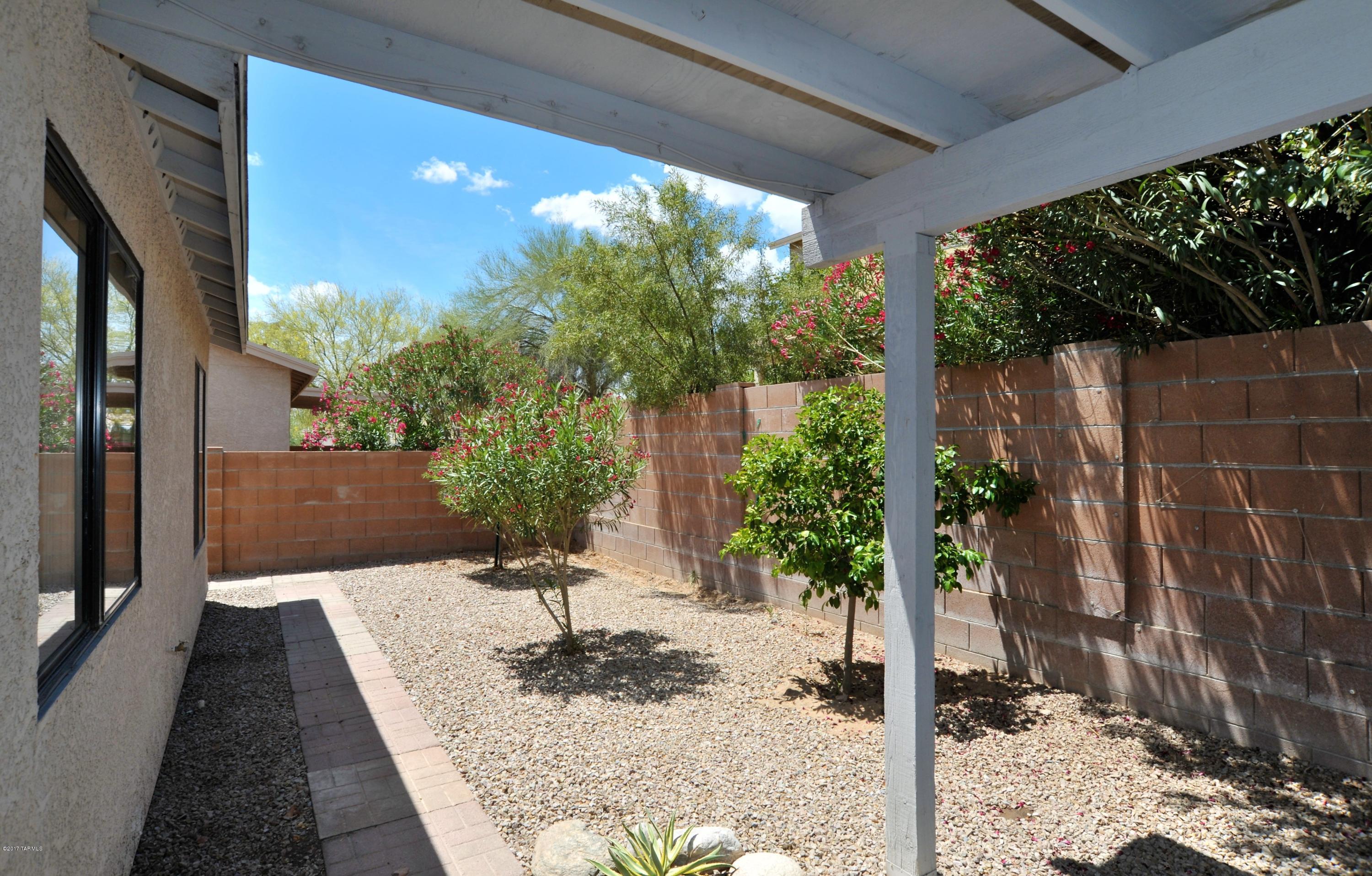 3088 W Autumn Breeze Drive