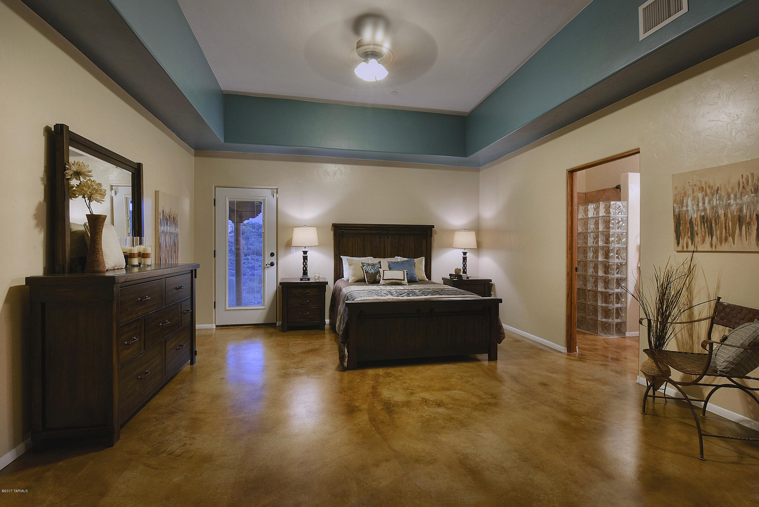 3151 W Mockingbird Lane