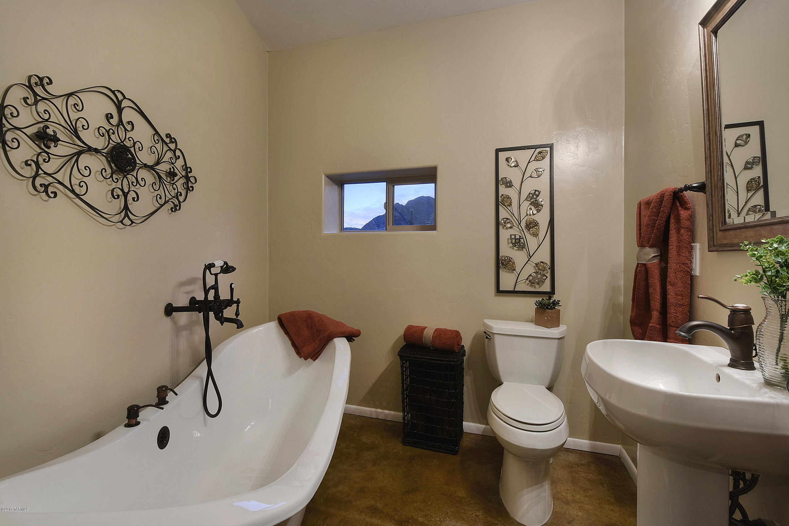 3151 W Mockingbird Lane