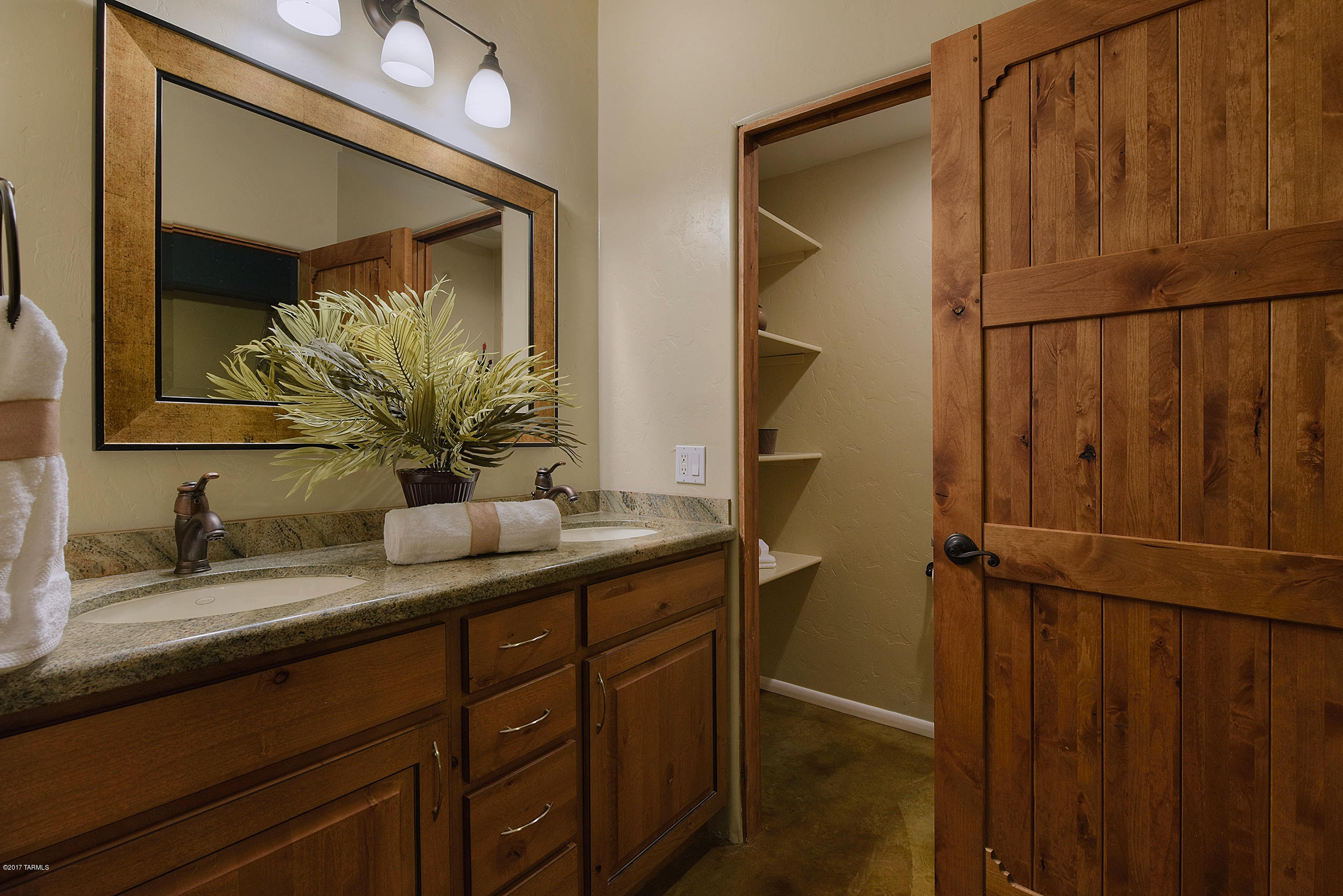 3151 W Mockingbird Lane