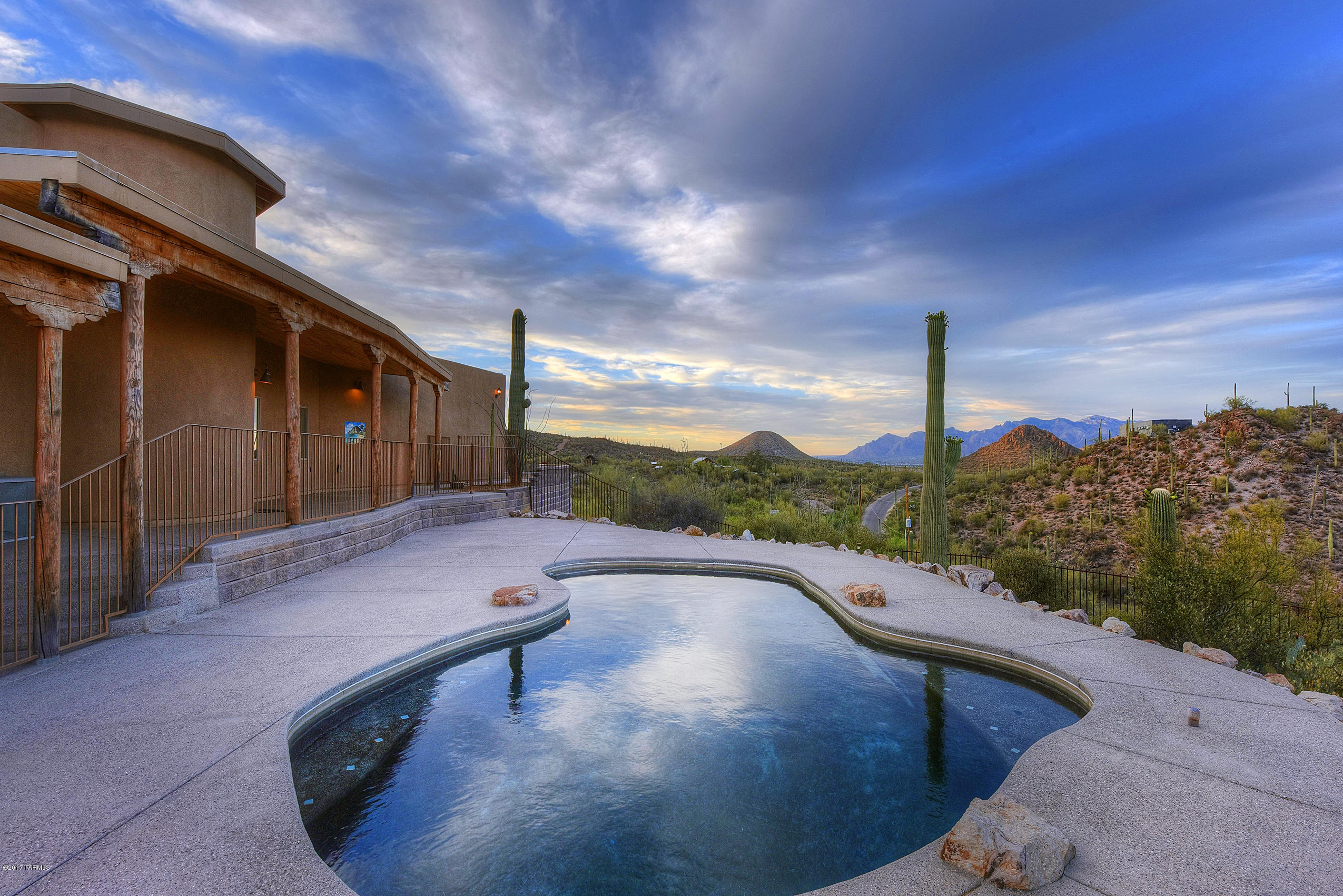 3151 W Mockingbird Lane