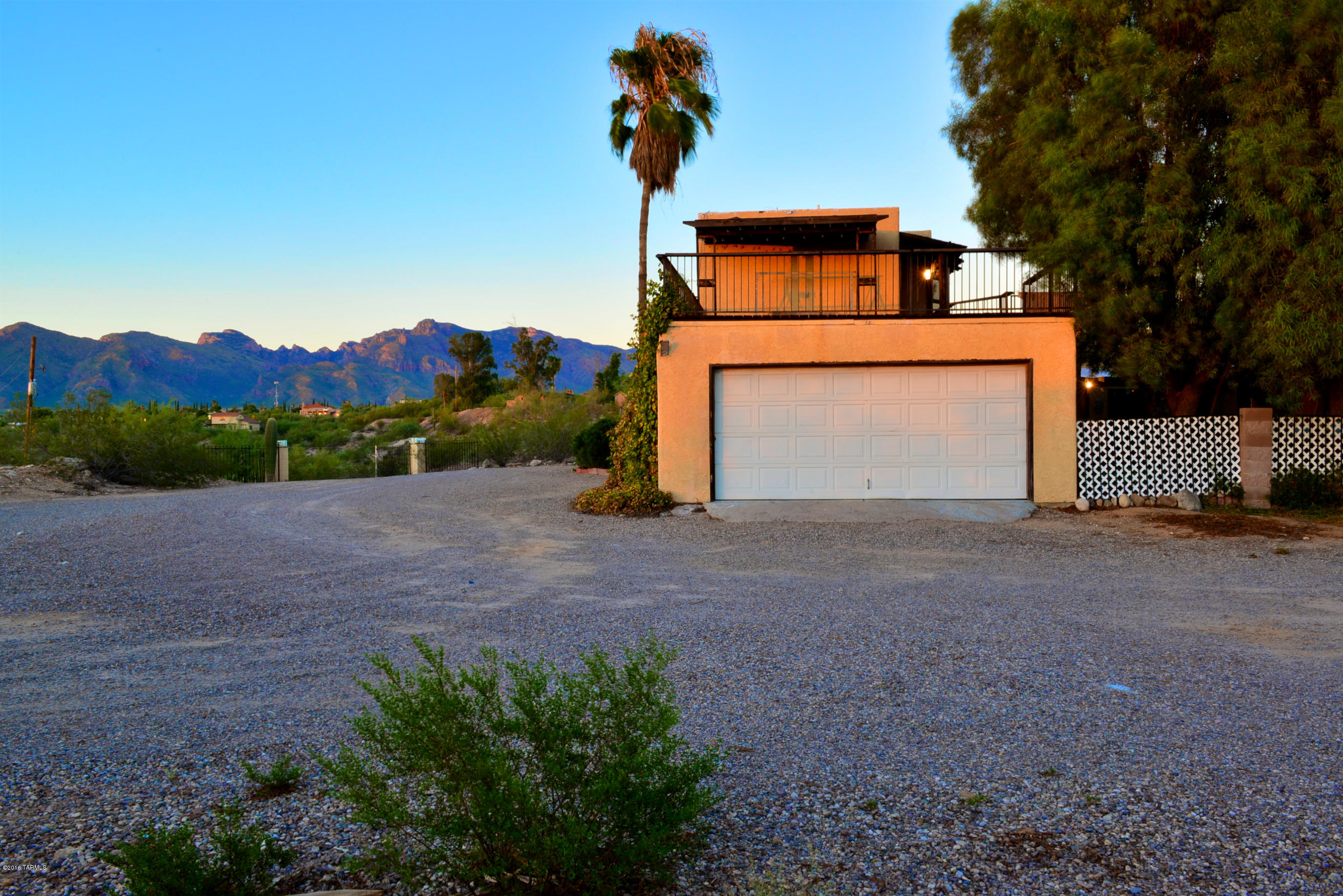 1061 W Roller Coaster Road