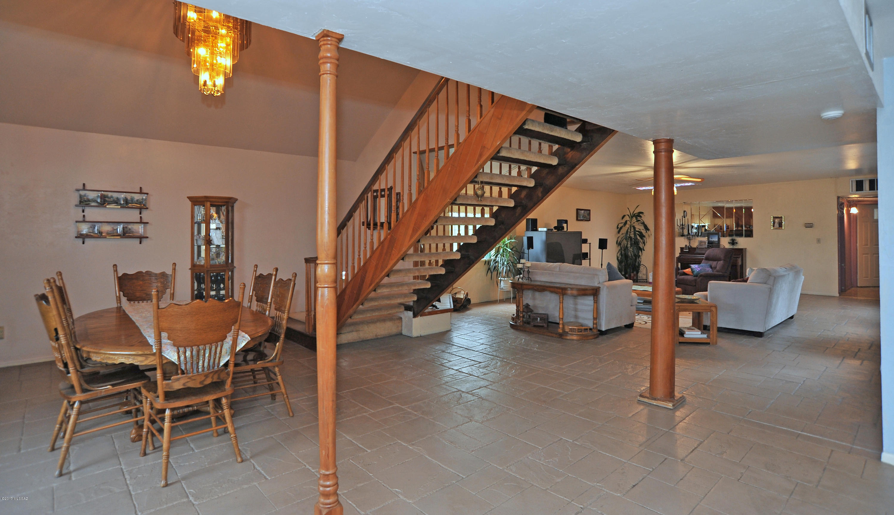 1061 W Roller Coaster Road