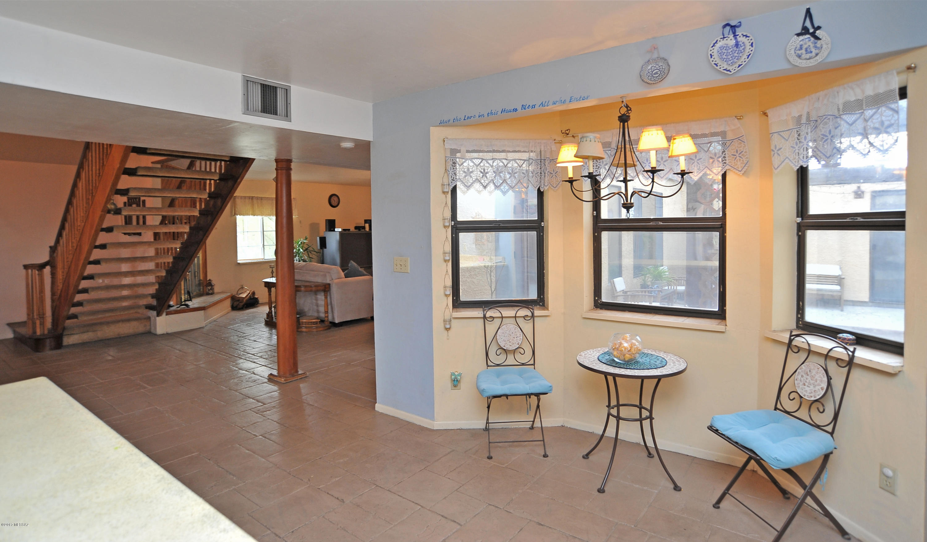 1061 W Roller Coaster Road