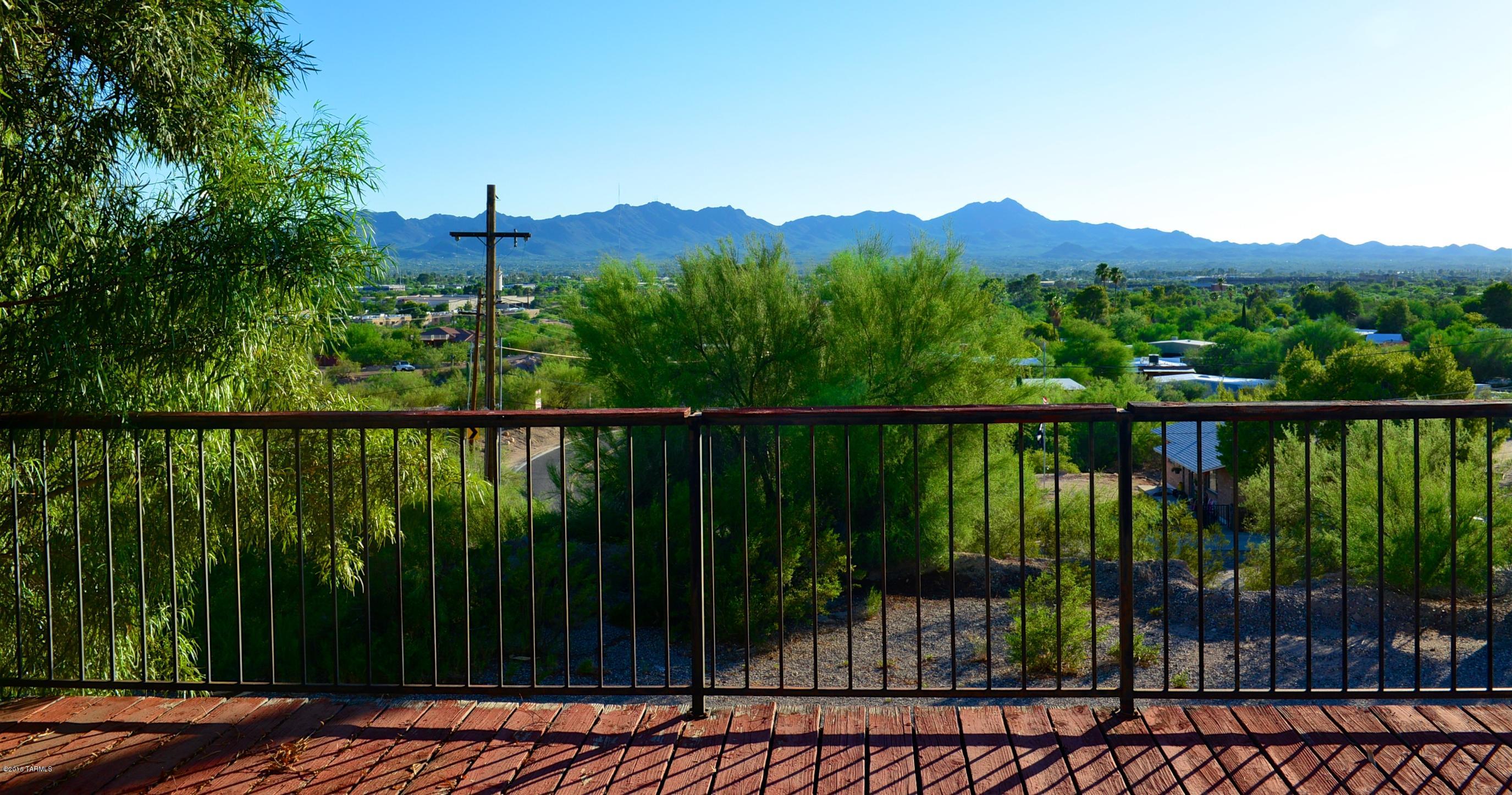 1061 W Roller Coaster Road