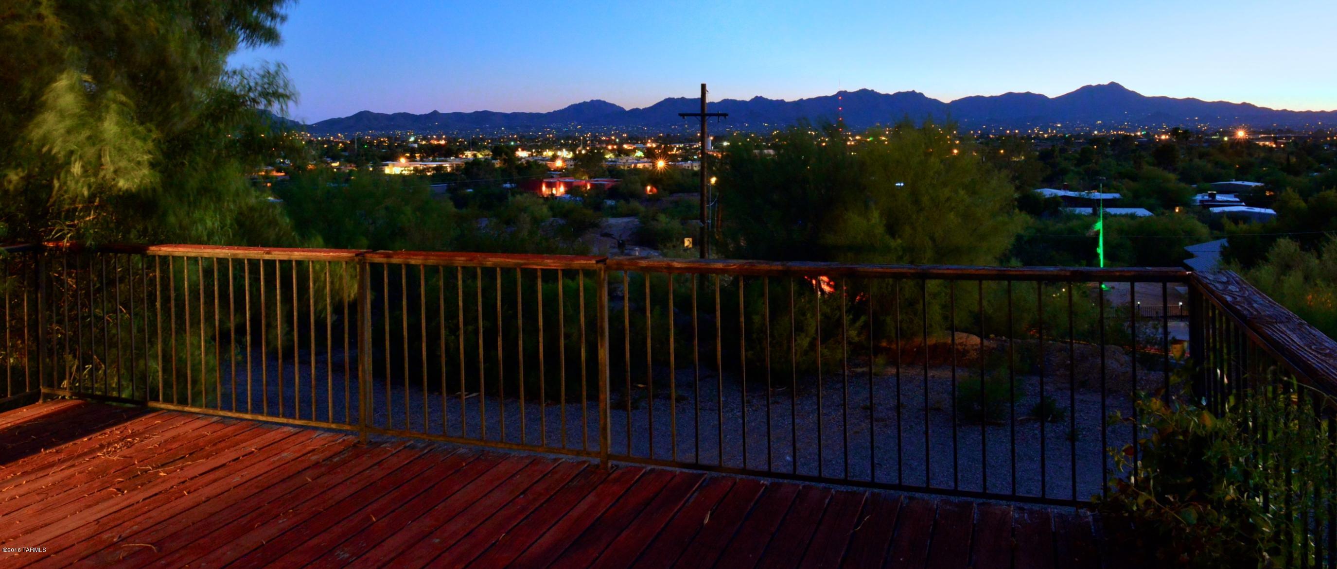 1061 W Roller Coaster Road