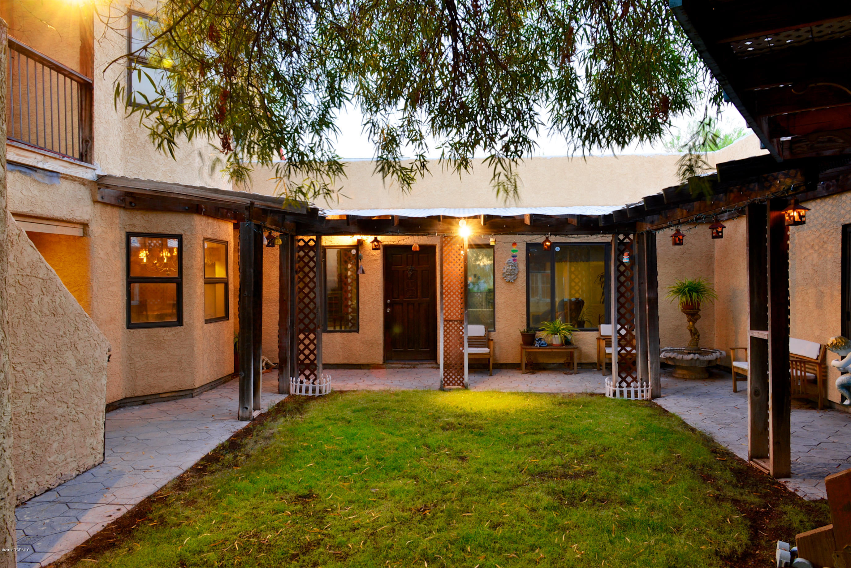 1061 W Roller Coaster Road