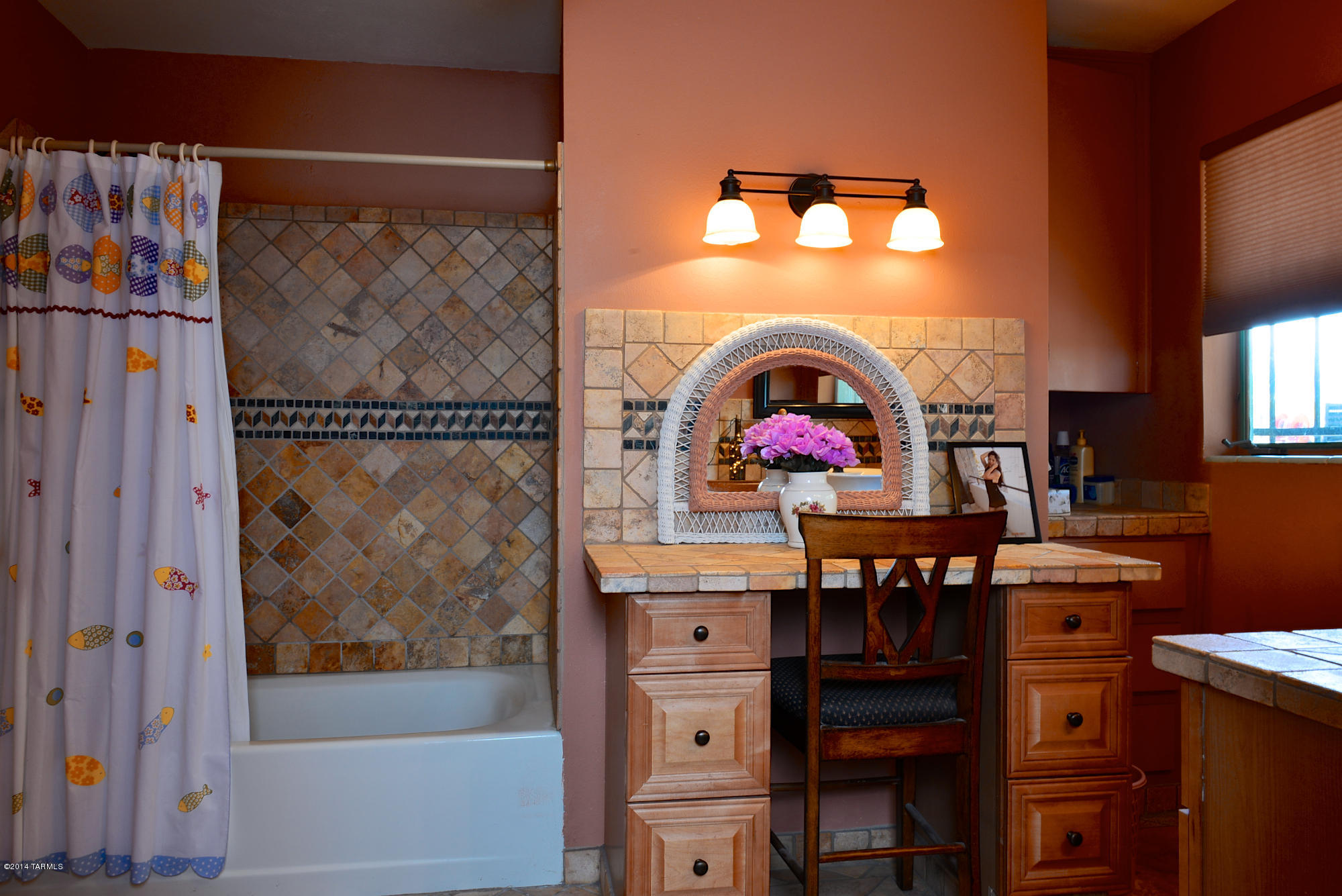 1240 W Maximilian Way