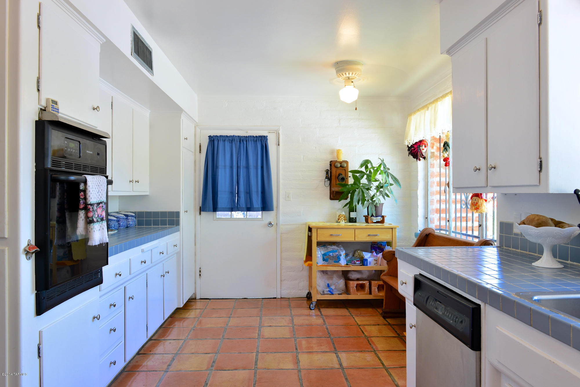 1240 W Maximilian Way