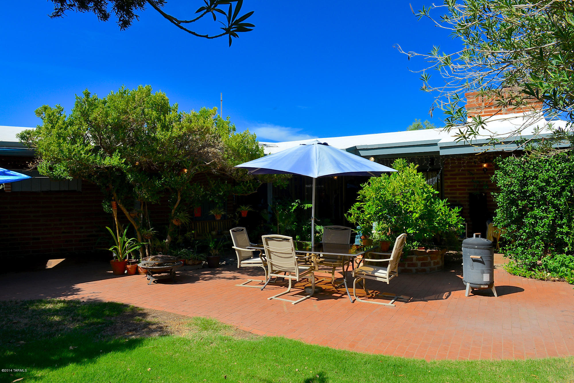 1240 W Maximilian Way