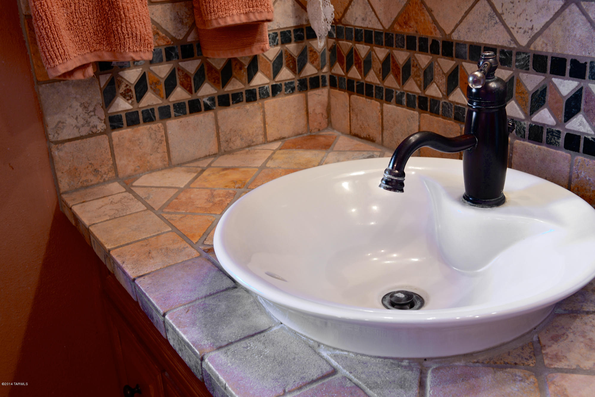 1240 W Maximilian Way