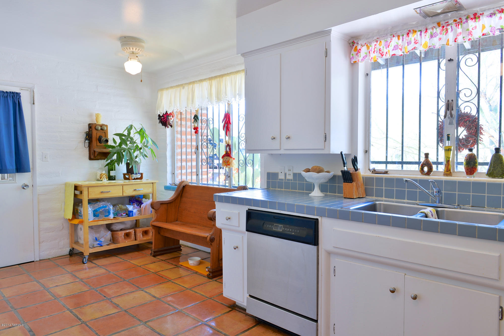 1240 W Maximilian Way