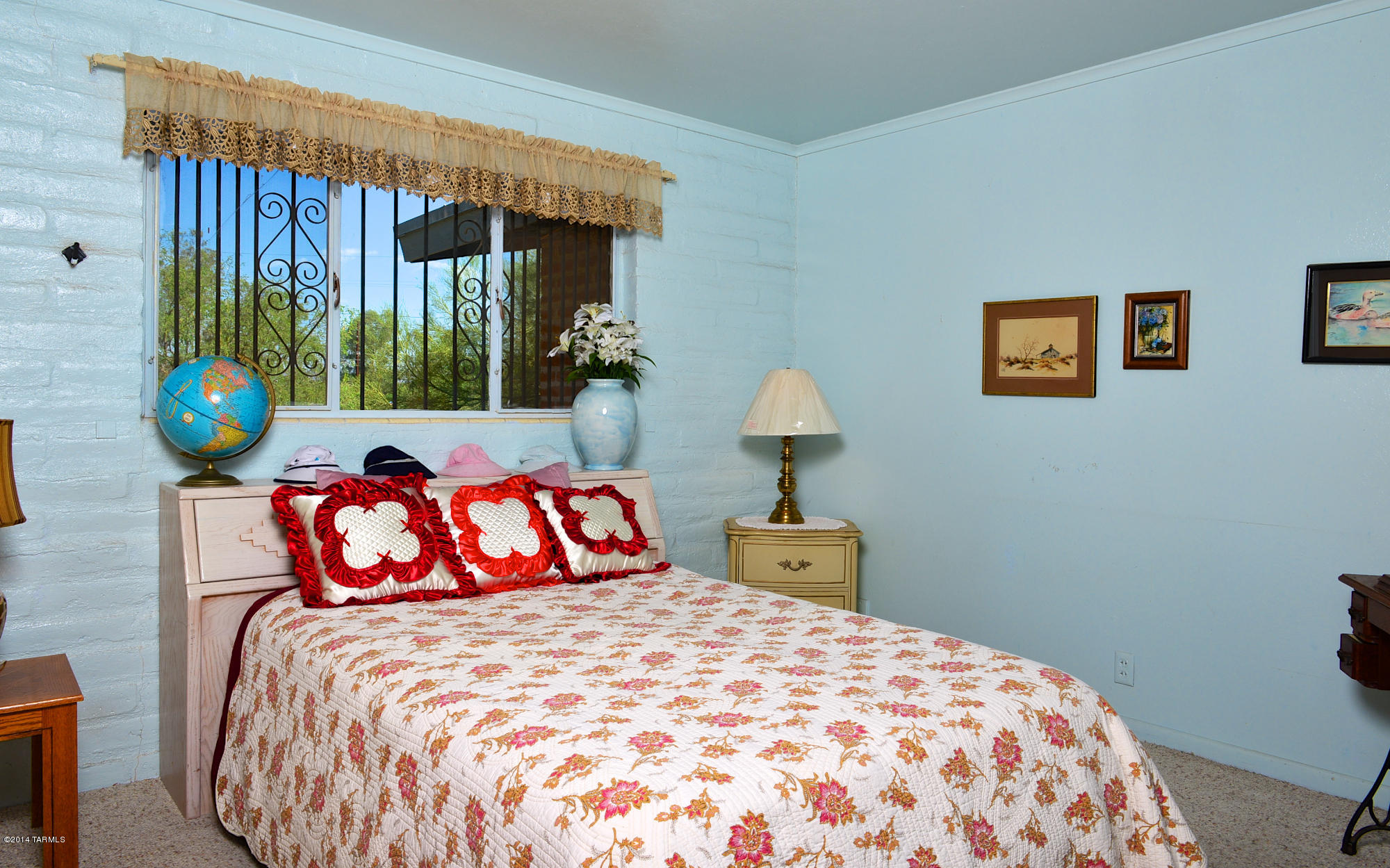 1240 W Maximilian Way