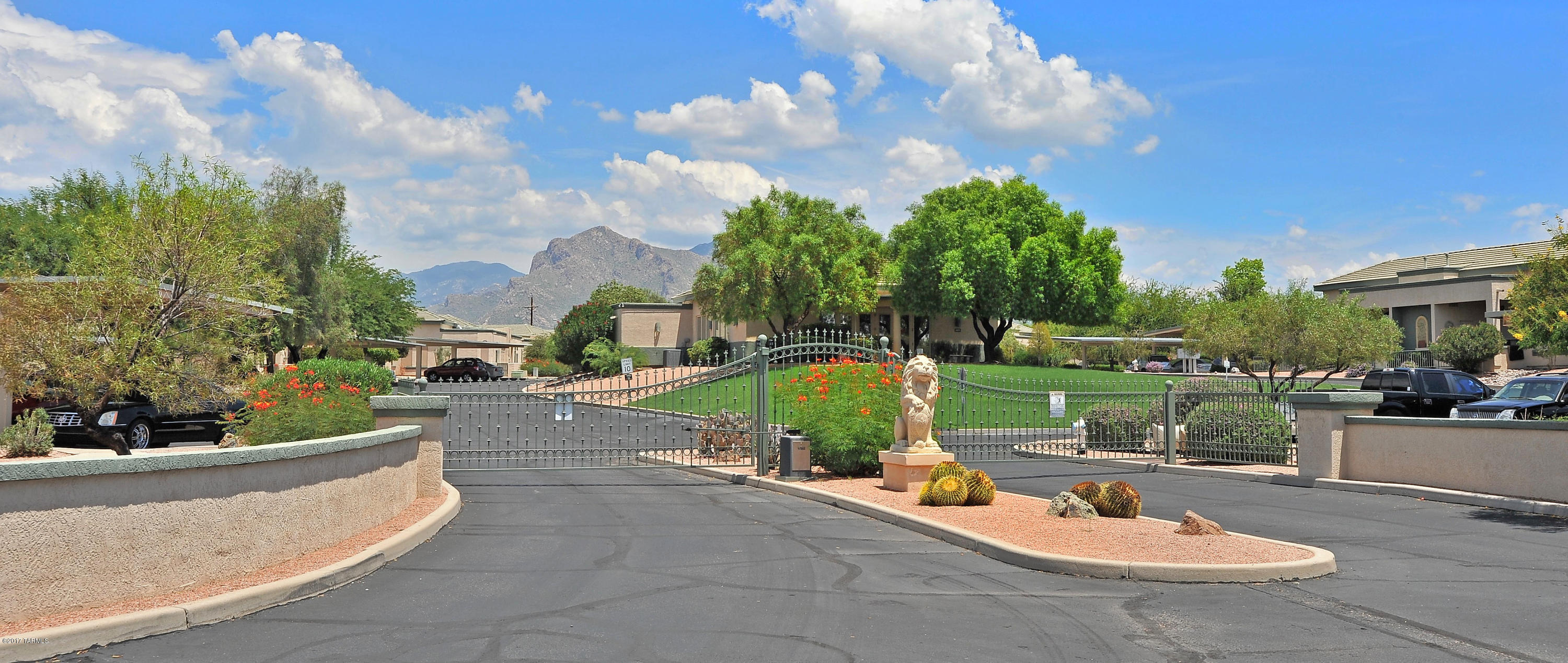 2418 W Via Di Silvio