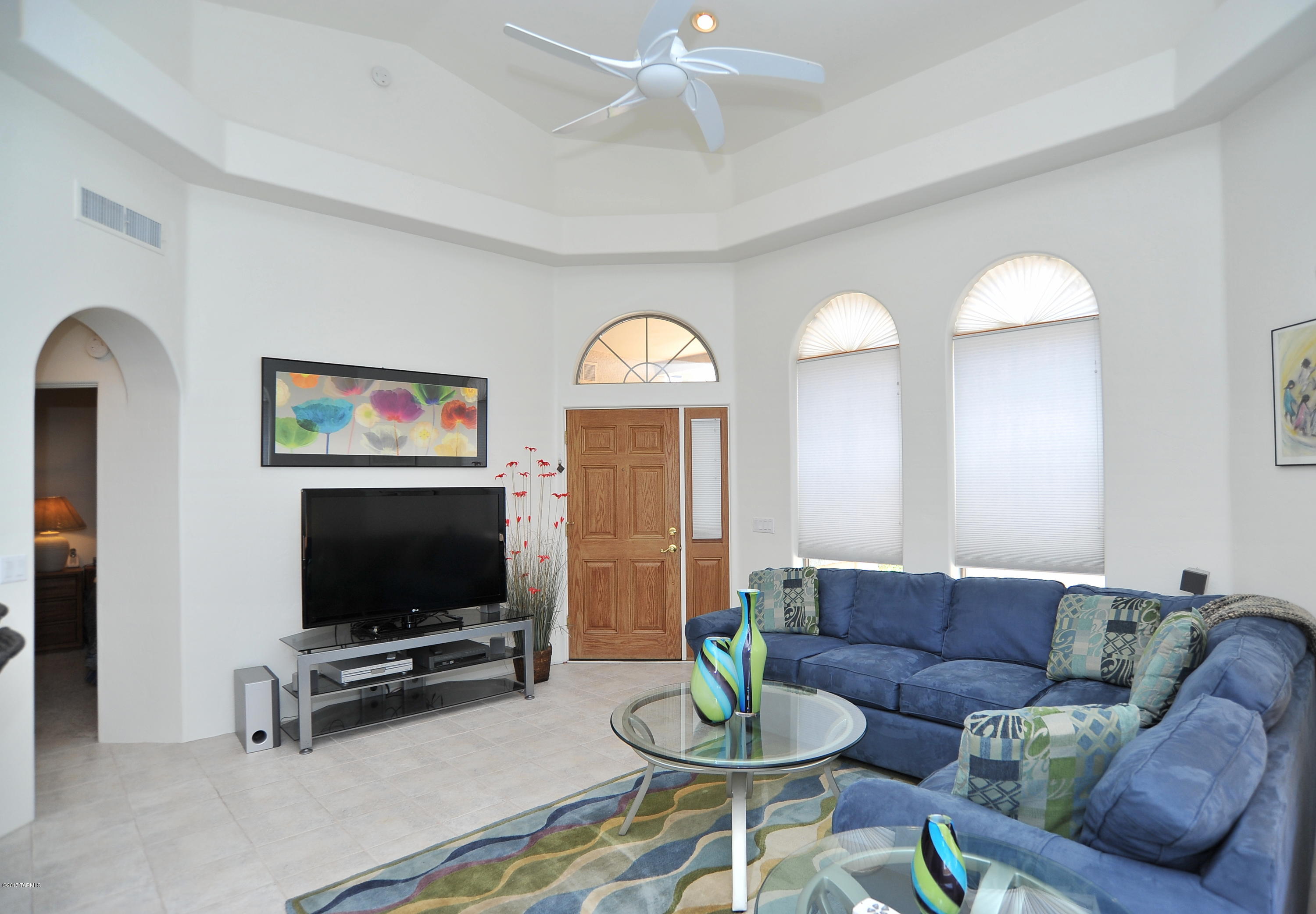 2418 W Via Di Silvio