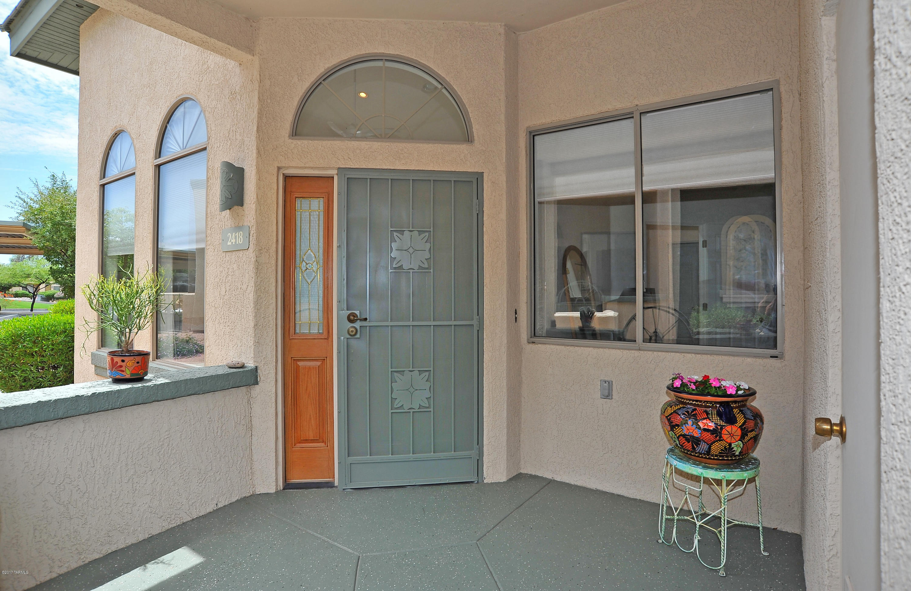 2418 W Via Di Silvio