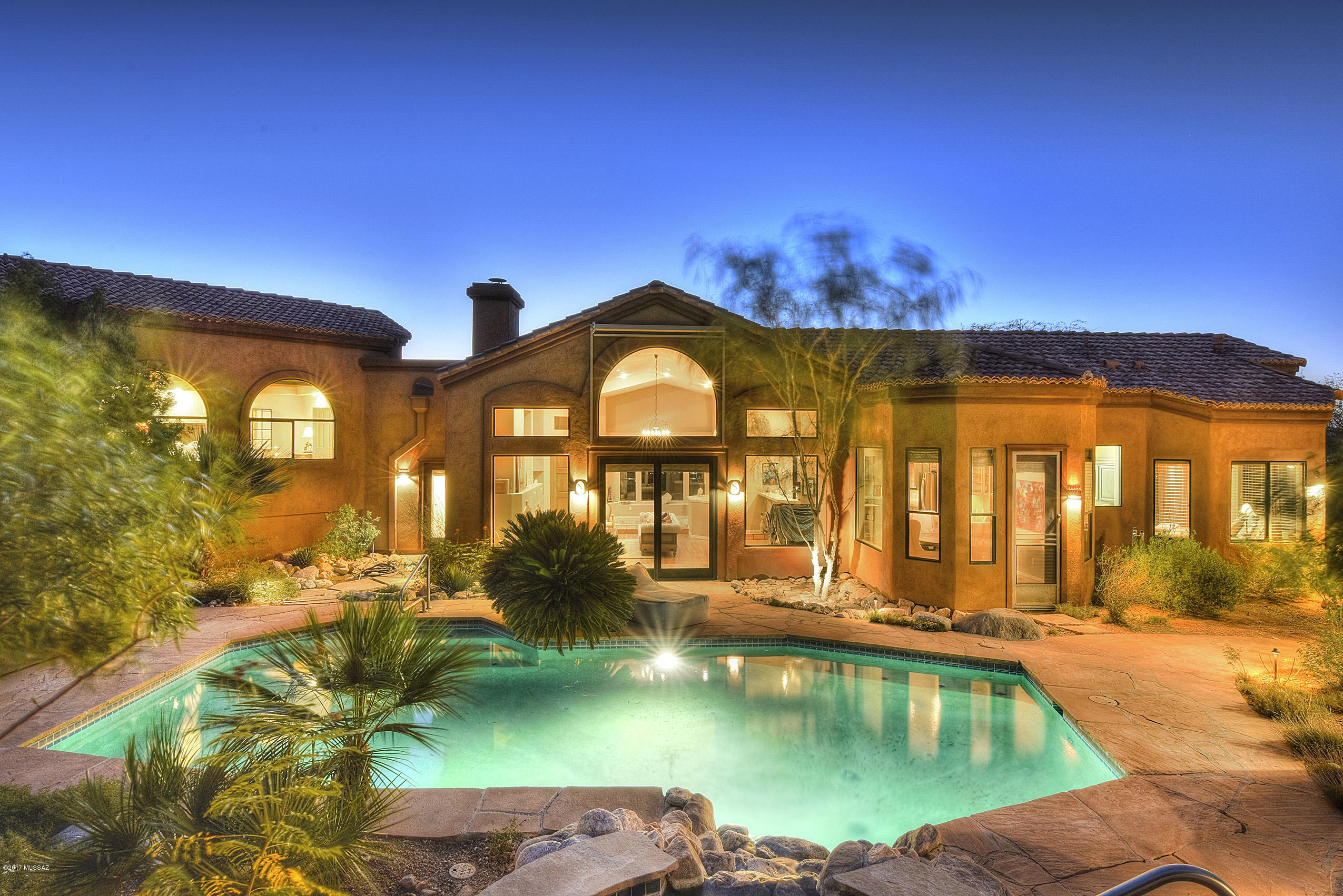 1661 E Crimson Canyon Place