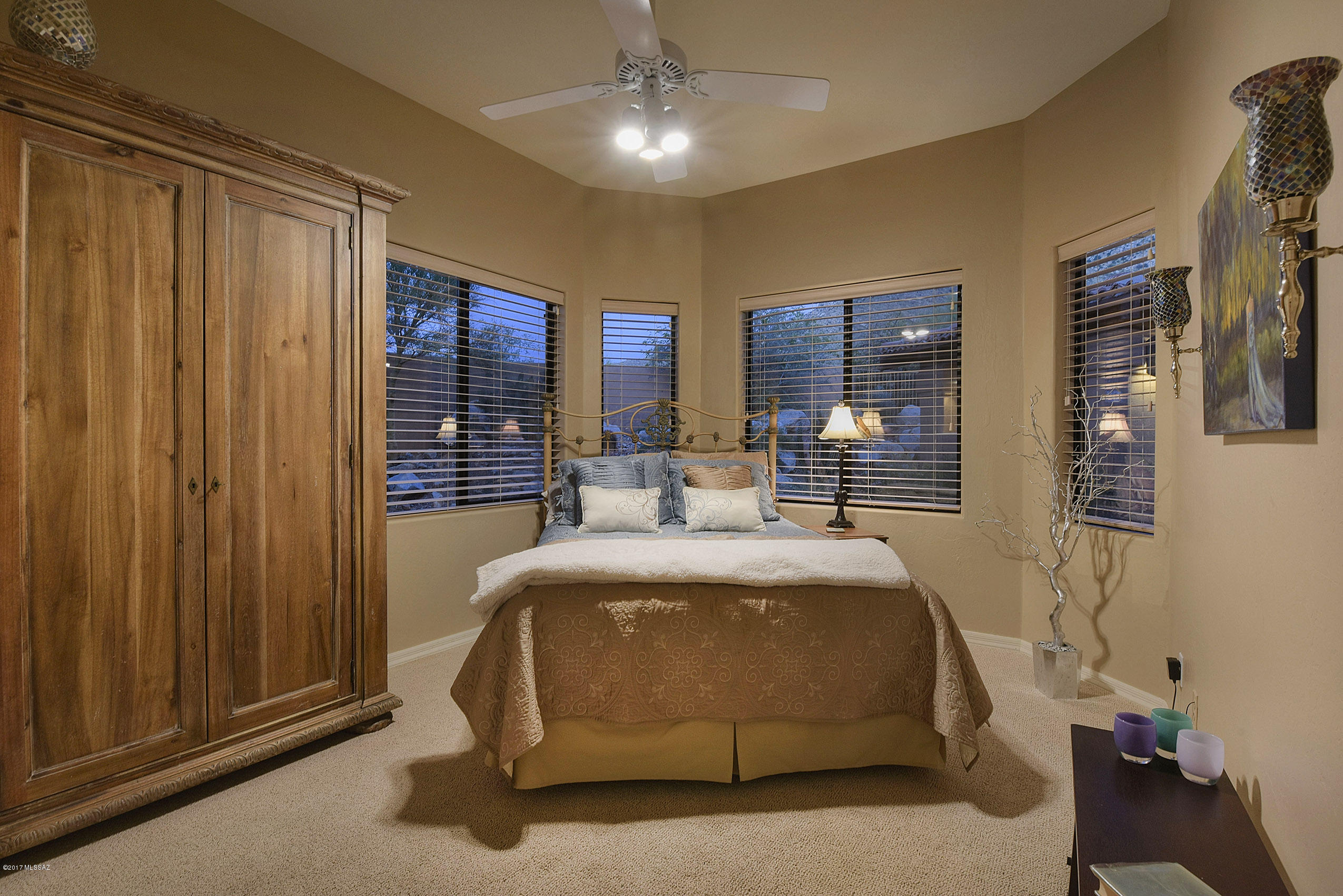 1661 E Crimson Canyon Place